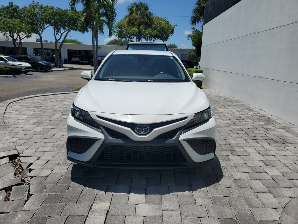 Used 2023 Toyota Camry SE Sedan