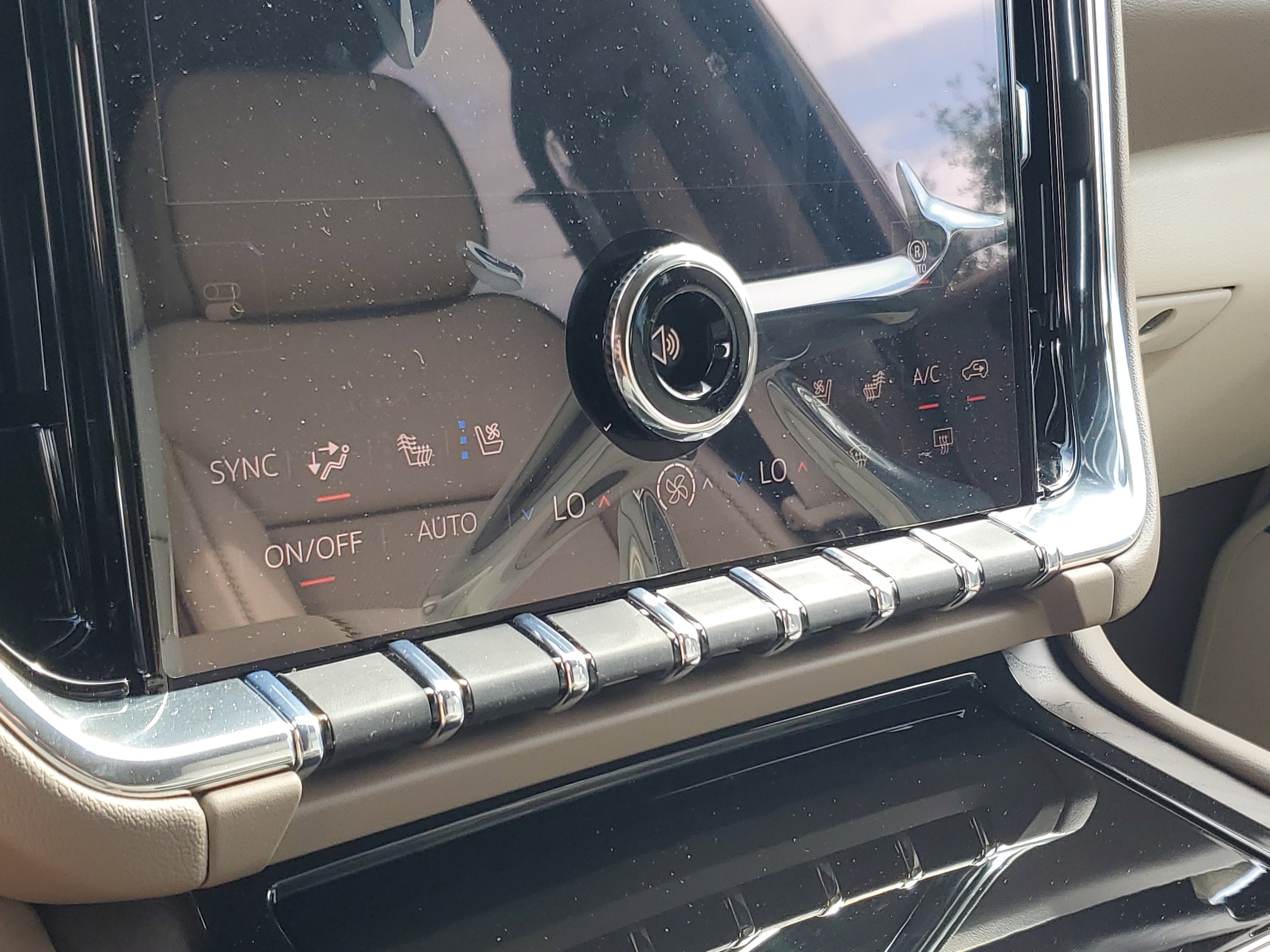 2026 GMC Yukon XL Denali - Photo 31