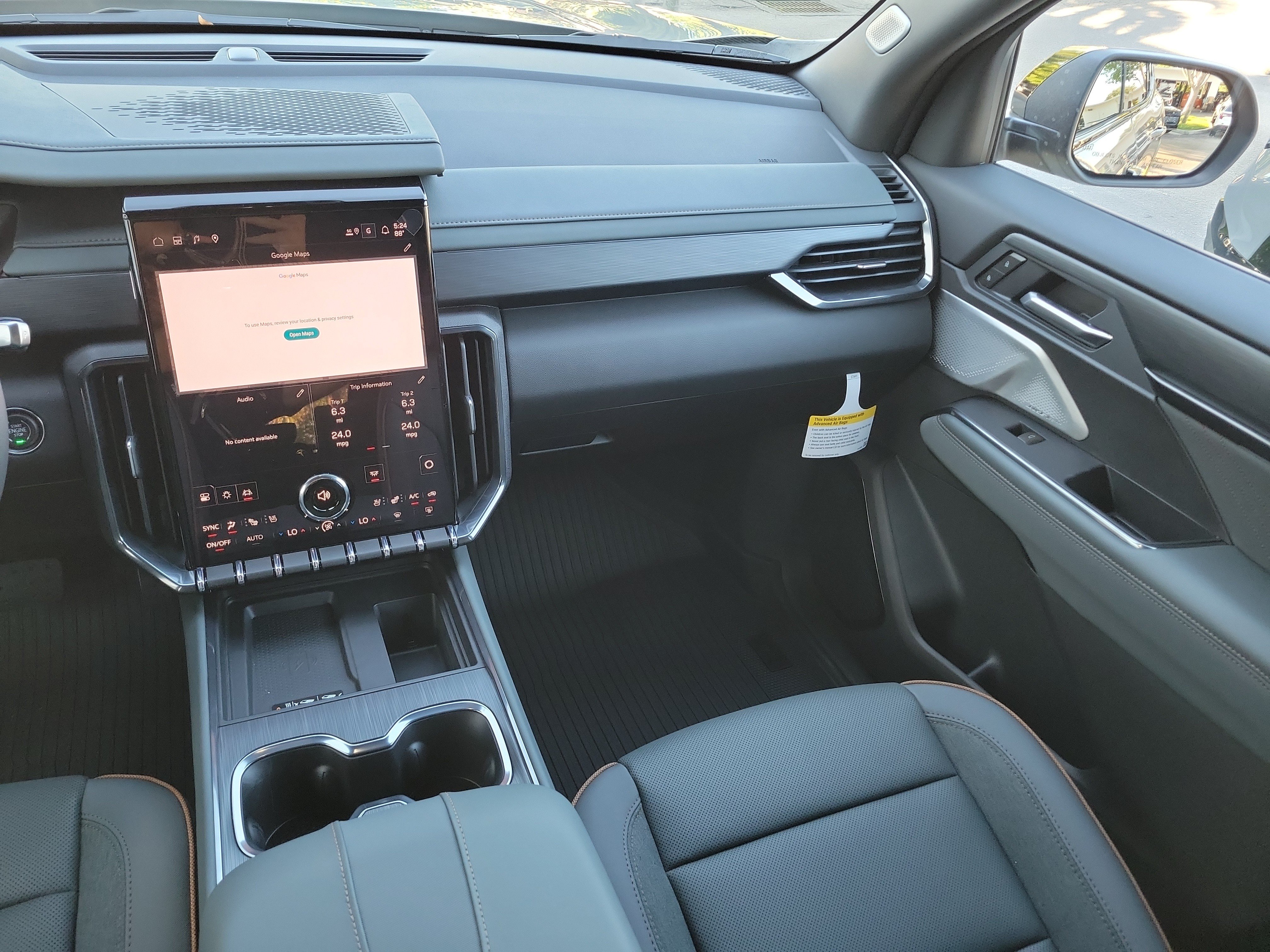 2027 GMC Acadia AT4 - Photo 17