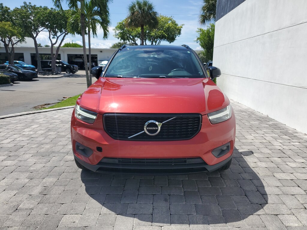 Used 2020 Volvo XC40 T5 R-Design SUV