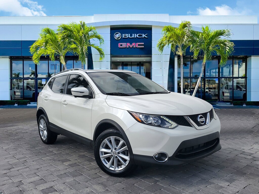 Used 2017 Nissan Rogue Sport SV SUV