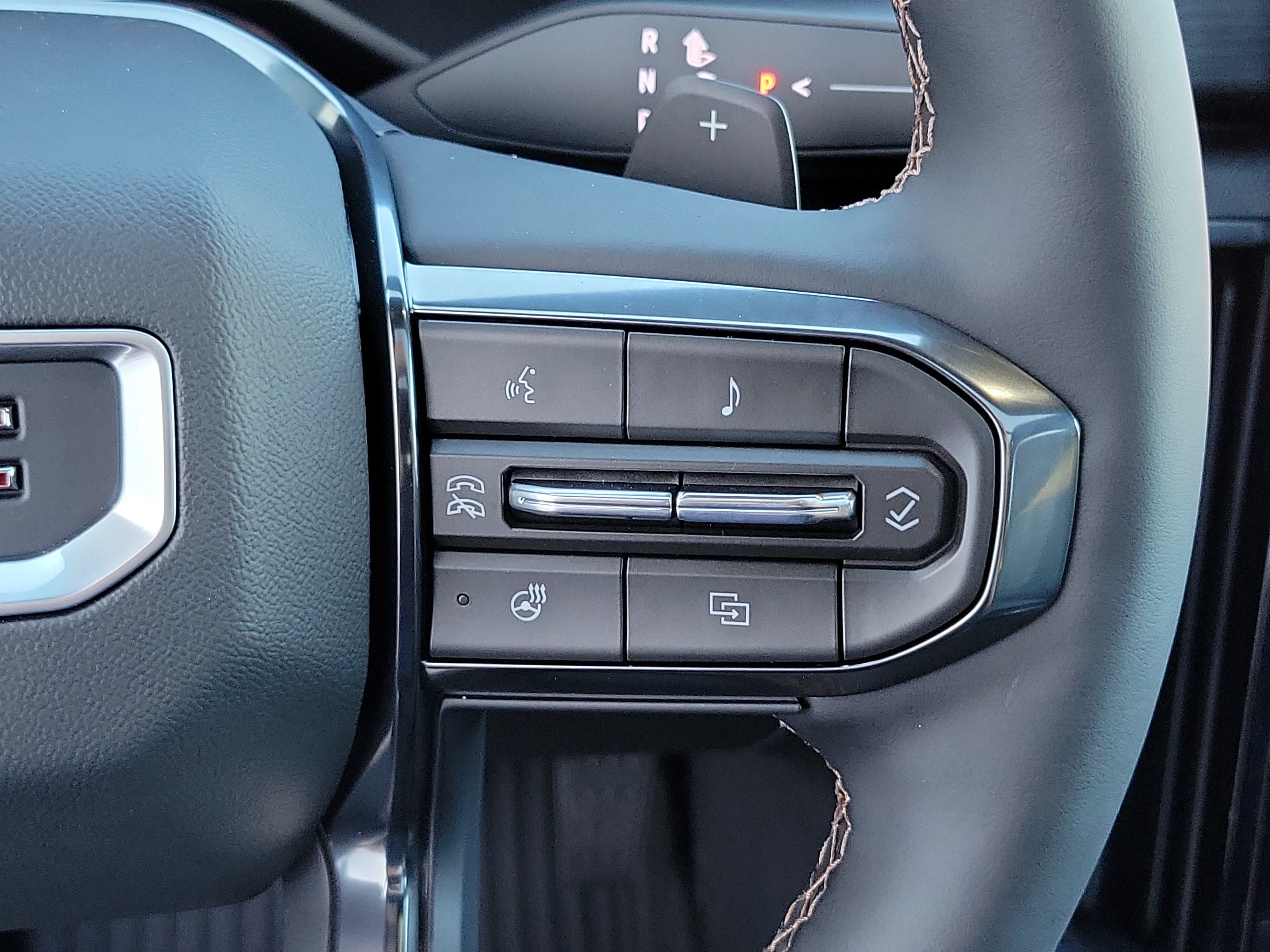 2027 GMC Acadia AT4 - Photo 25