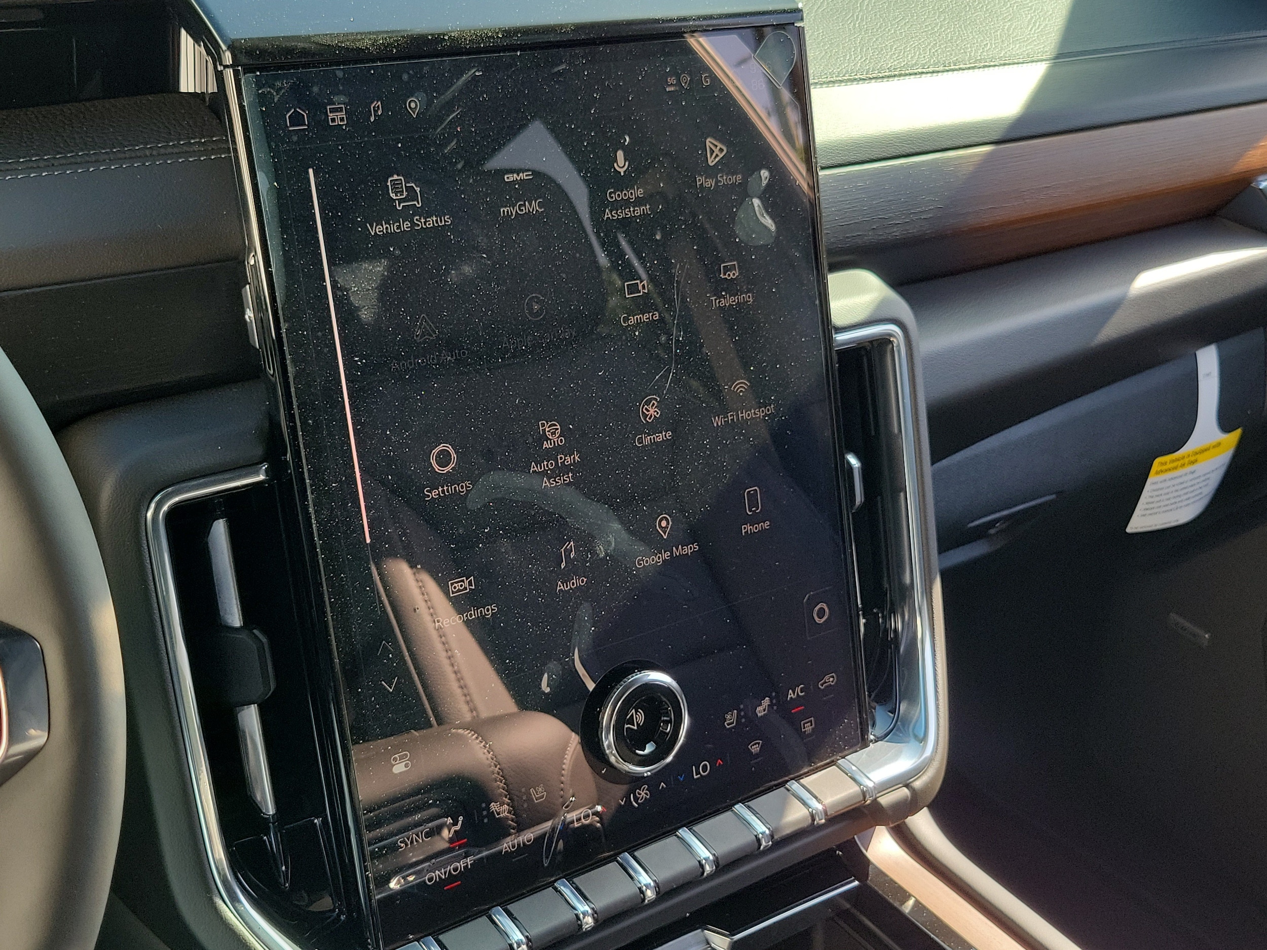 2026 GMC Yukon XL Denali - Photo 29