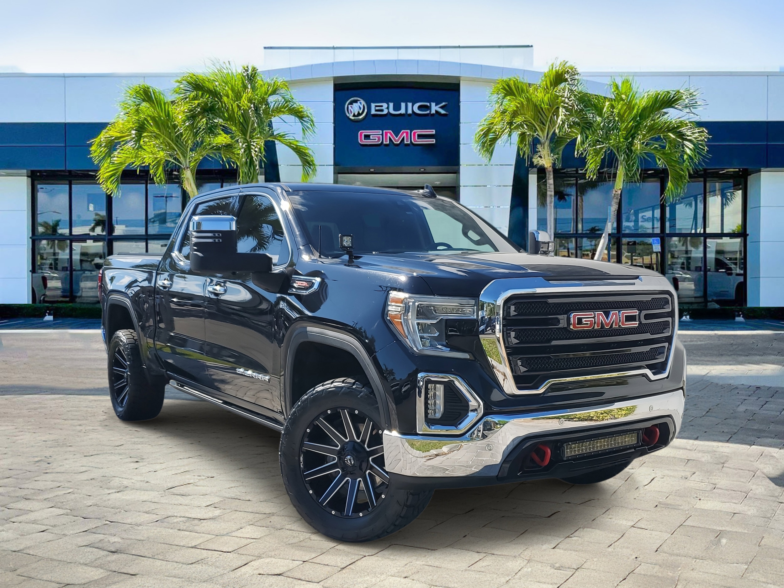 2019 GMC Sierra 1500 SLT's photo