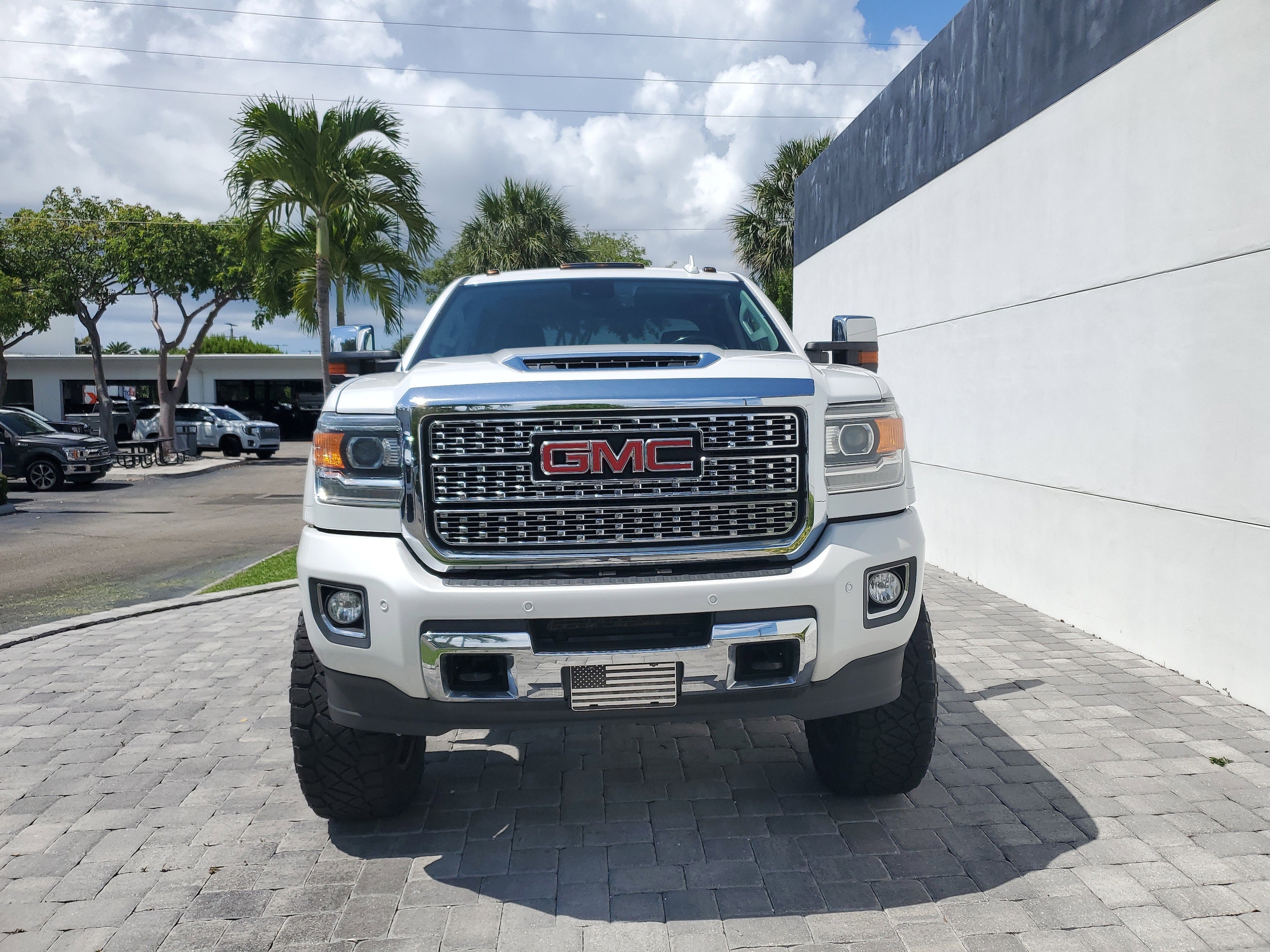 Used 2019 GMC Sierra 2500 Denali HD Denali with VIN 1GT12SEY3KF178879 for sale in Delray Beach, FL