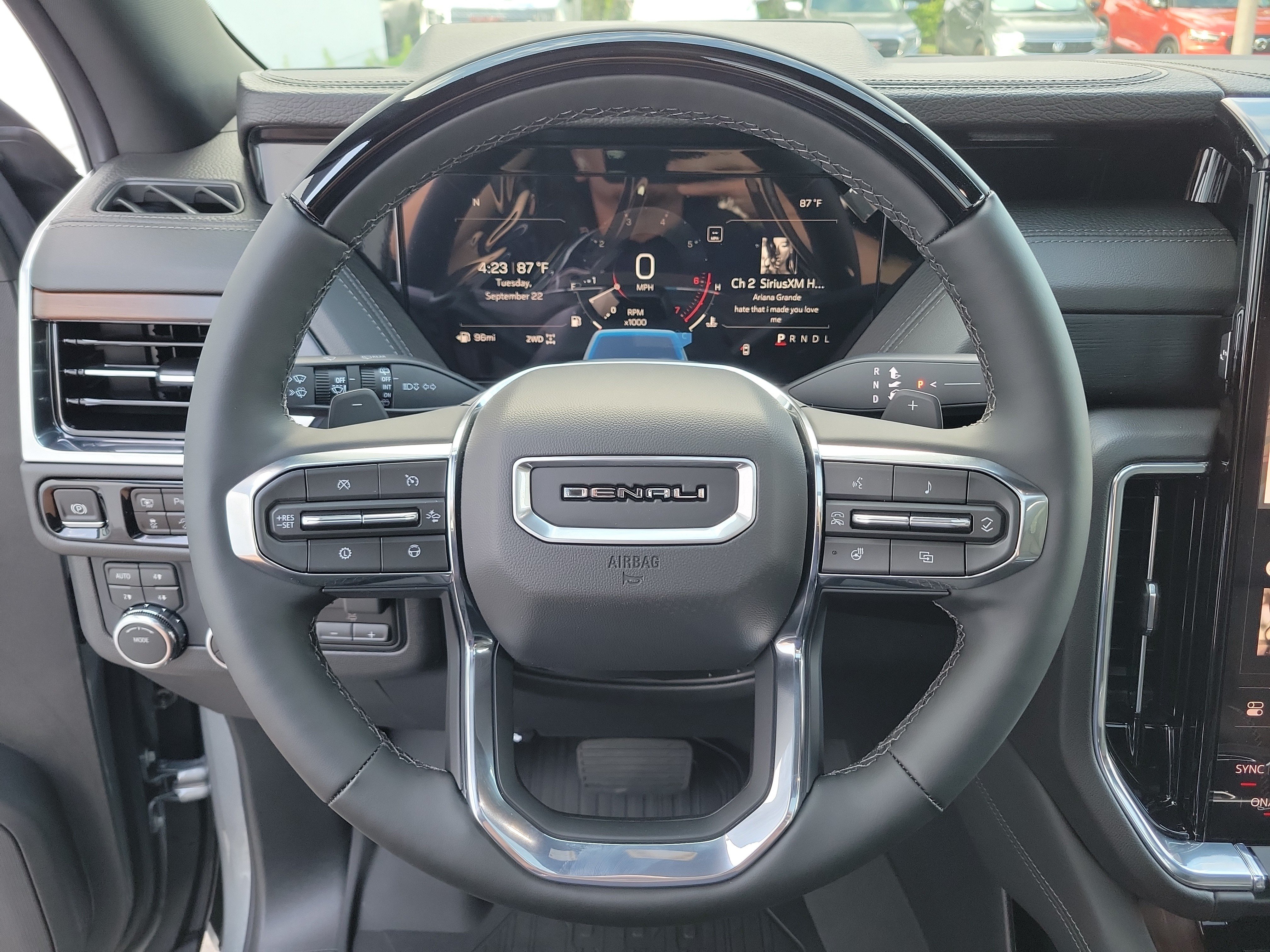 2026 GMC Yukon XL Denali - Photo 28