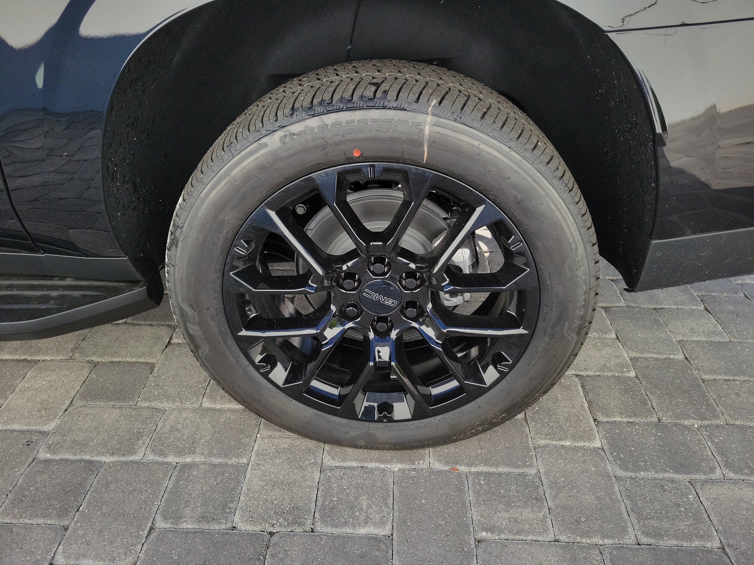 2026 GMC Yukon XL Denali - Photo 11