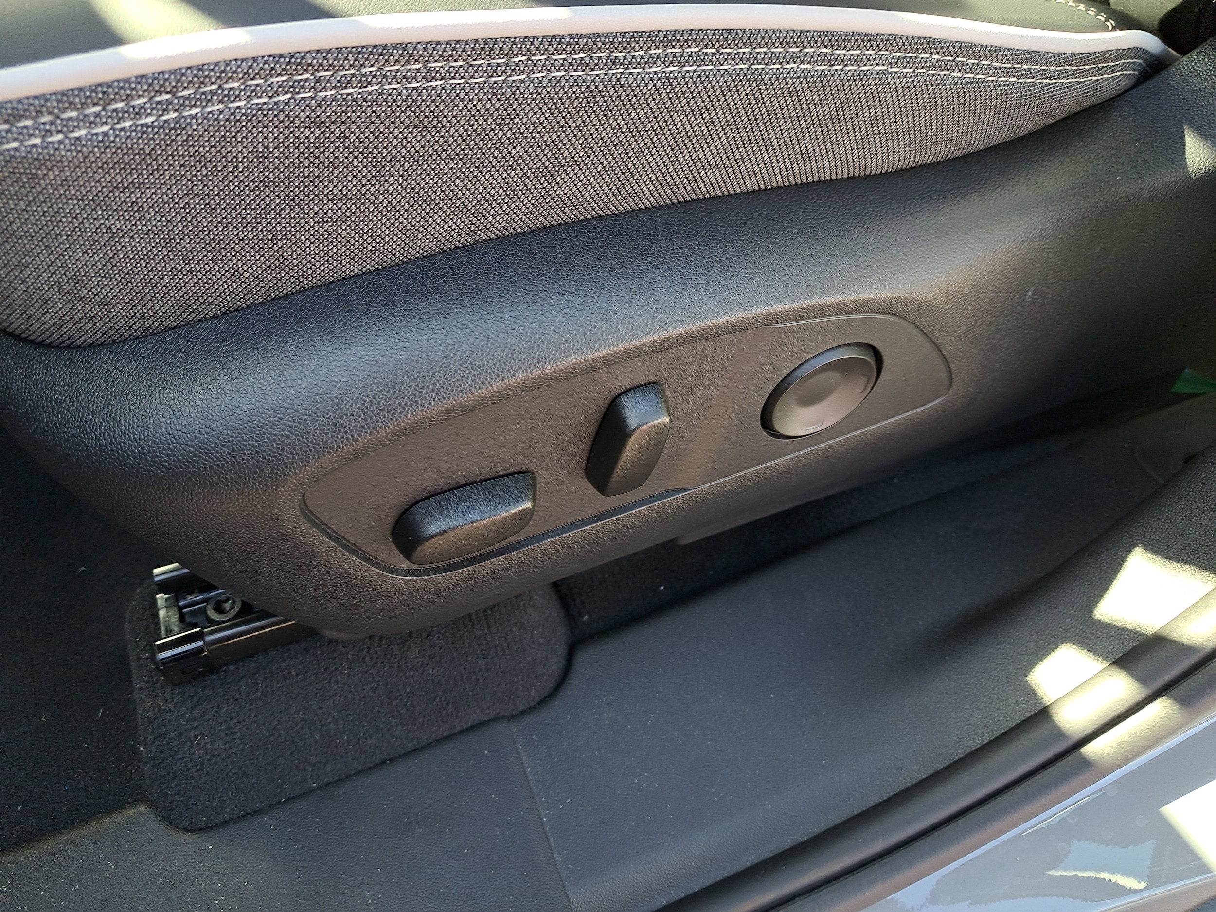 2026 GMC Sierra EV Elevation - Photo 22