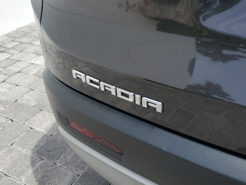 Used 2018 GMC Acadia SLE SUV
