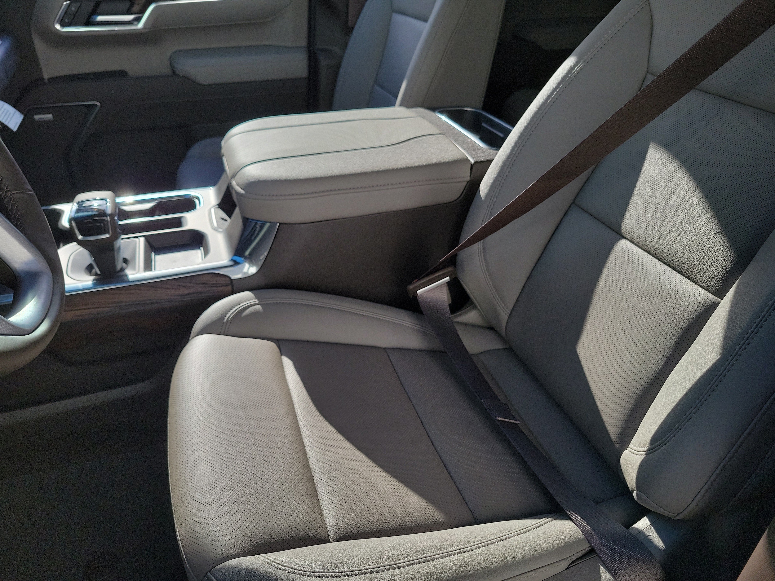 2026 GMC Sierra 1500 SLT - Photo 22