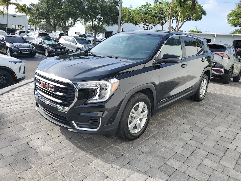 Used 2023 GMC Terrain SLE SUV