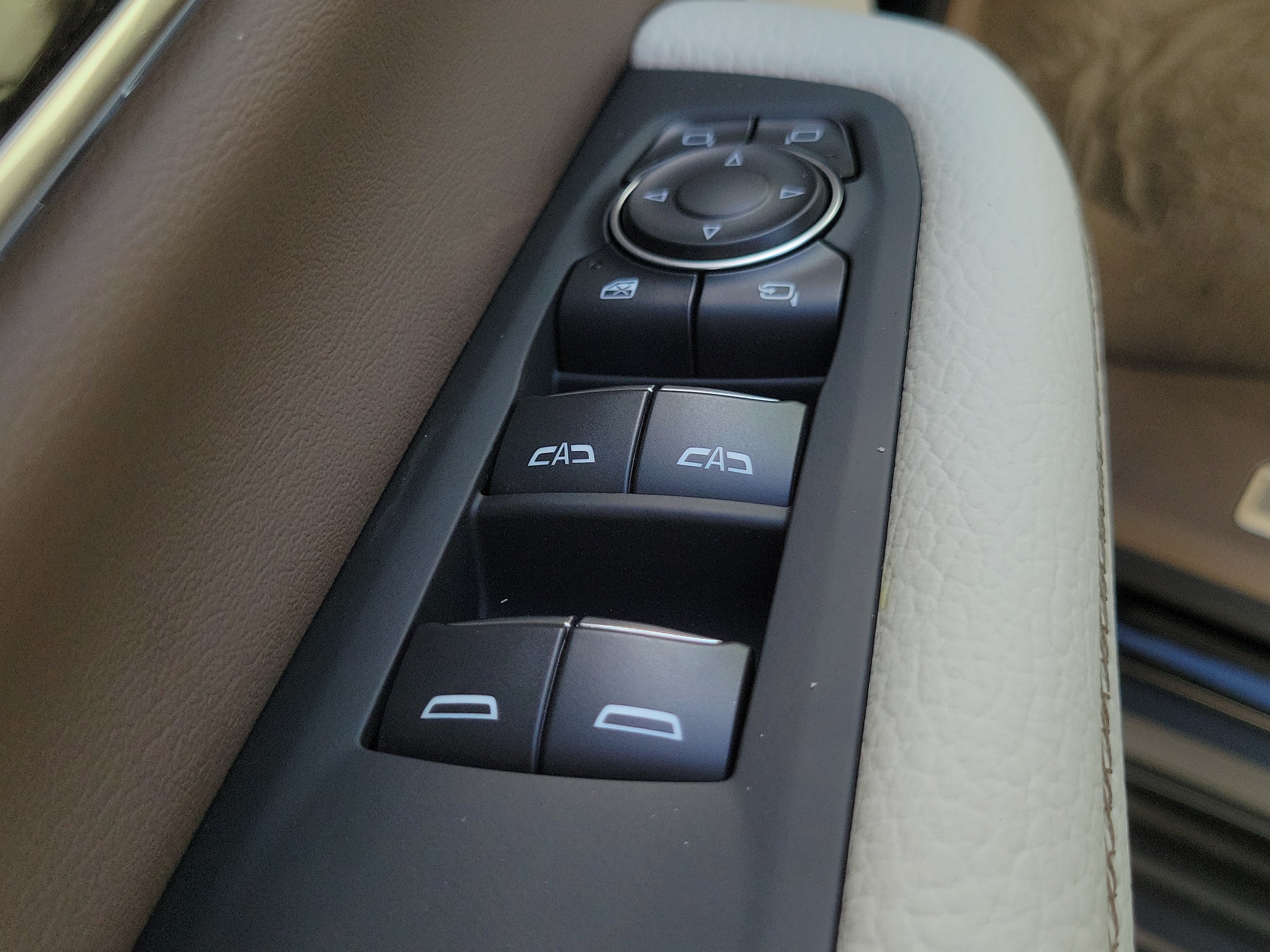 2026 GMC Yukon Denali - Photo 20
