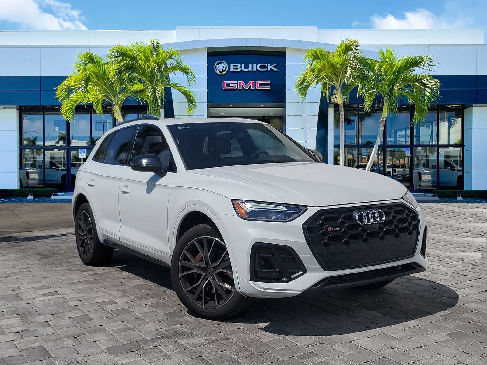 2022 Audi SQ5 Premium Plus's photo