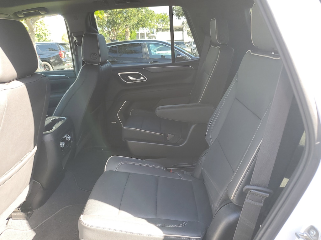 Used 2023 GMC Yukon SLT SUV