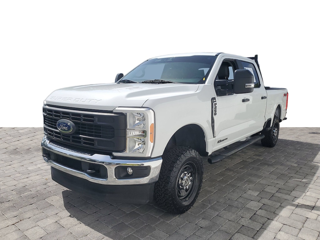 Used 2023 Ford F-250 XL Truck Crew Cab