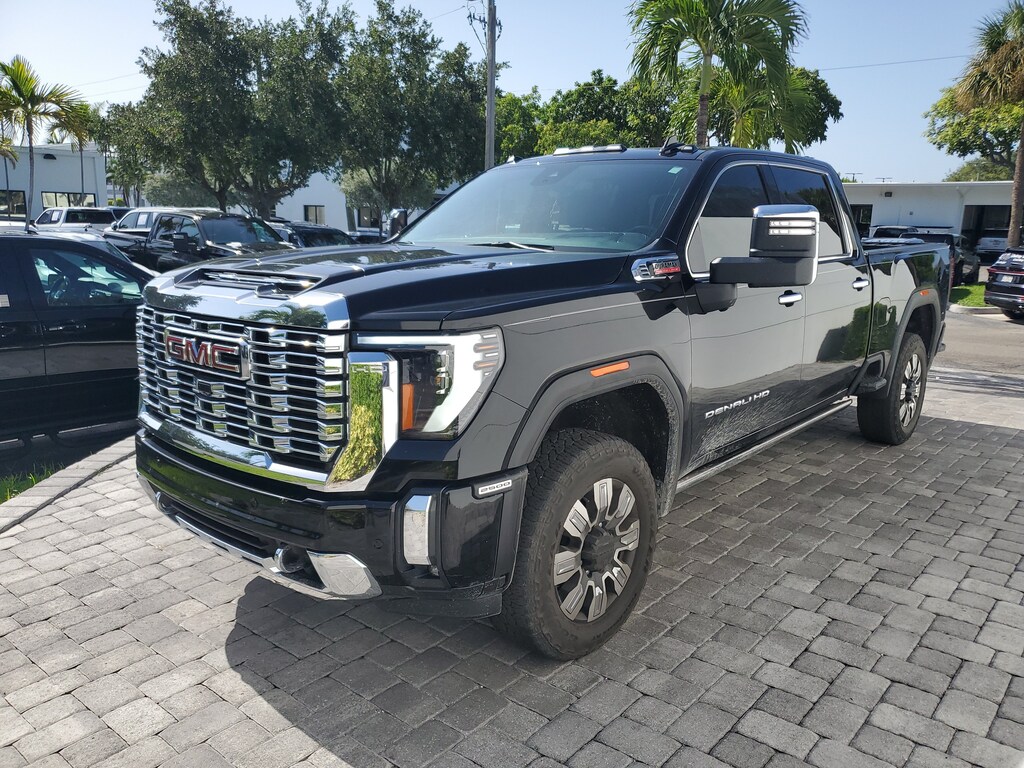 Used 2025 GMC Sierra 2500 HD Denali Truck