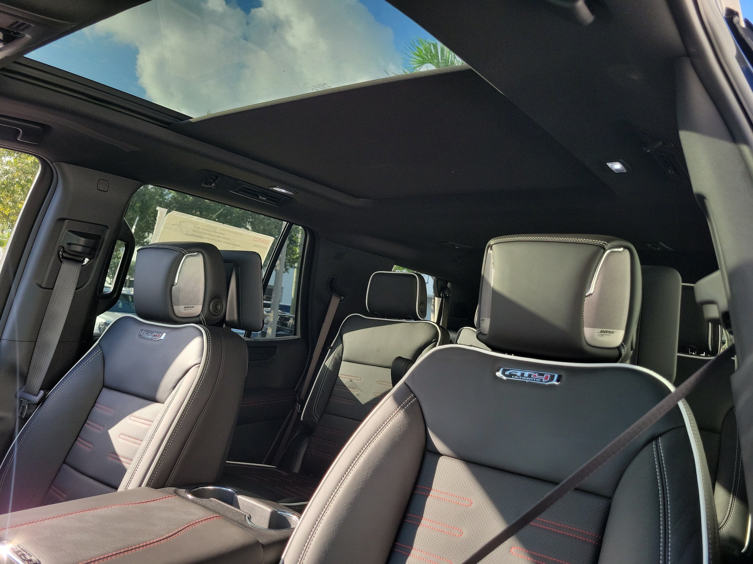 2026 GMC Yukon AT4 Ultimate - Photo 22