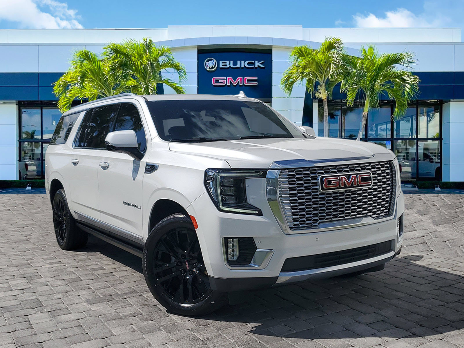 Used 2022 GMC Yukon XL Denali SUV