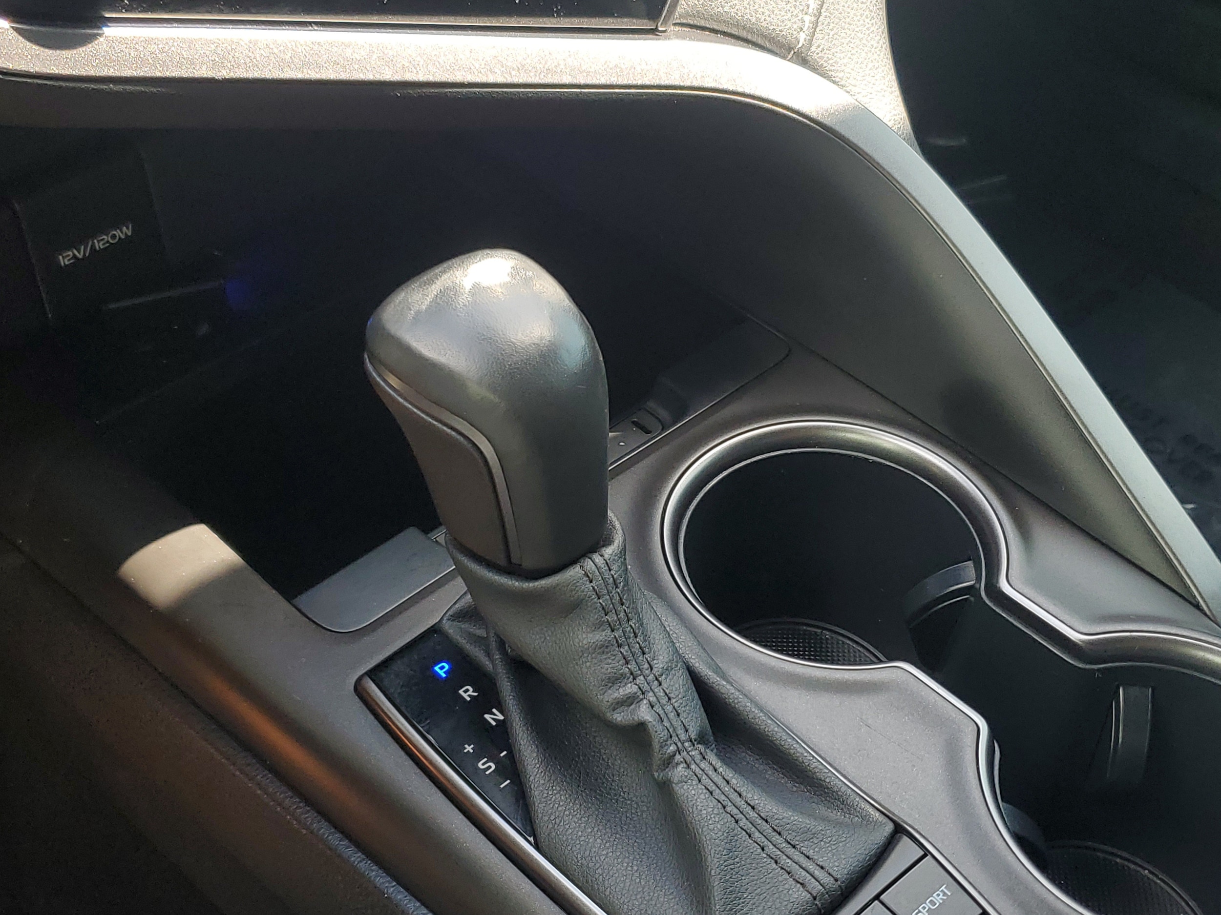 2023 Toyota Camry SE - Photo 28