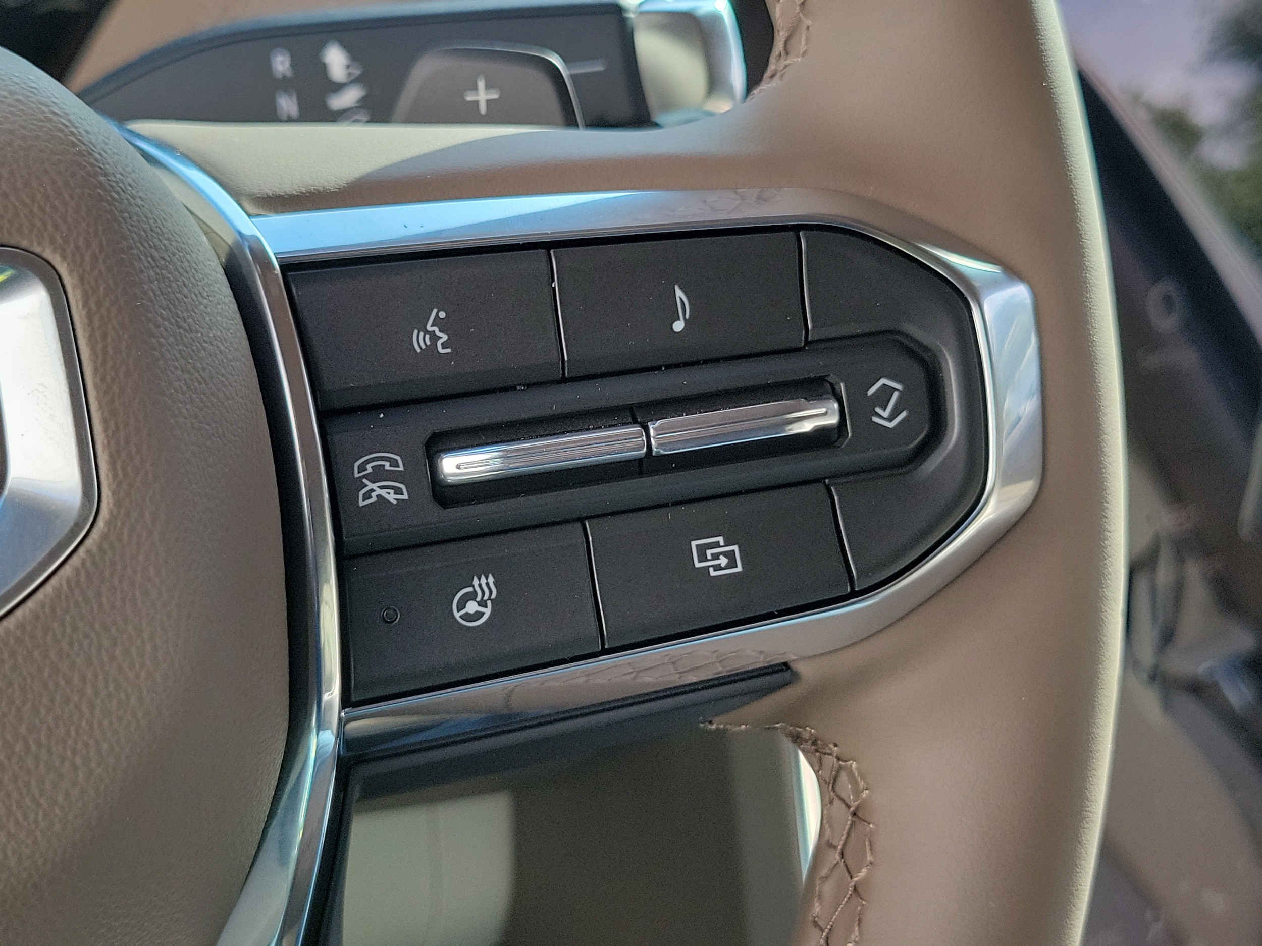 2026 GMC Yukon Denali - Photo 27