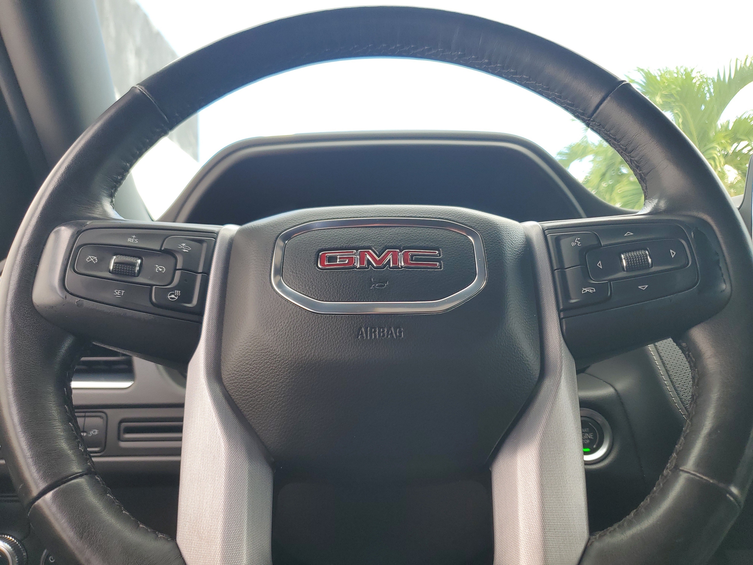 2021 GMC Yukon SLT - Photo 23