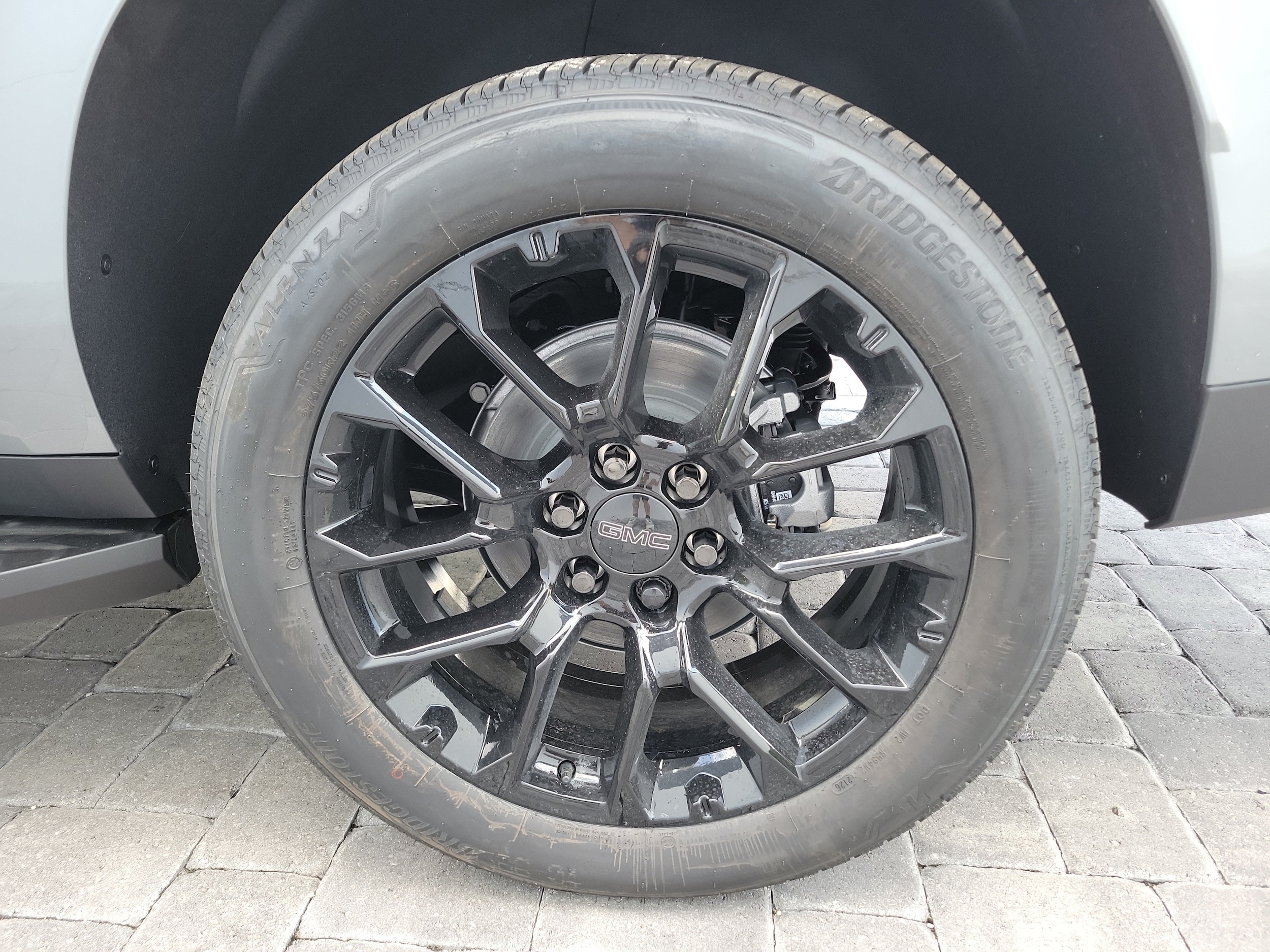 2026 GMC Yukon XL Denali - Photo 11