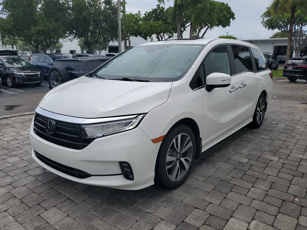 Used 2024 Honda Odyssey Touring Van