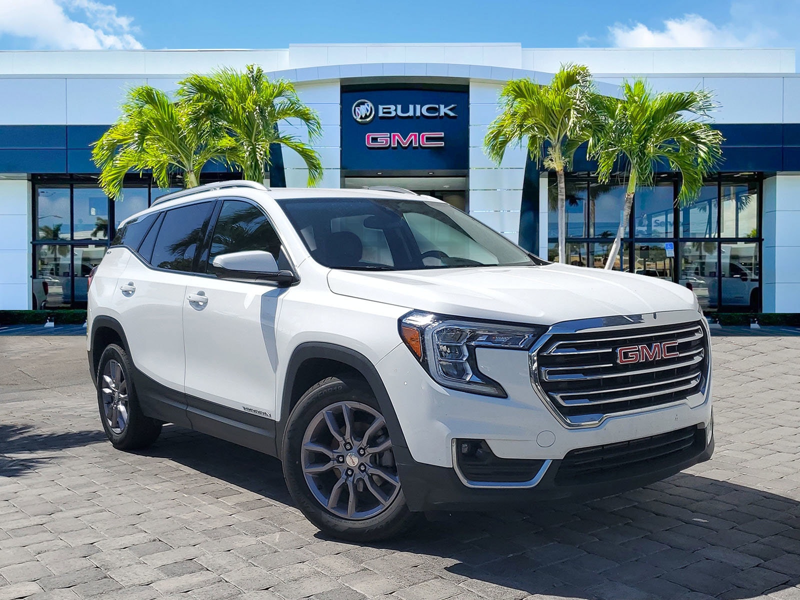 2024 GMC Terrain SLT