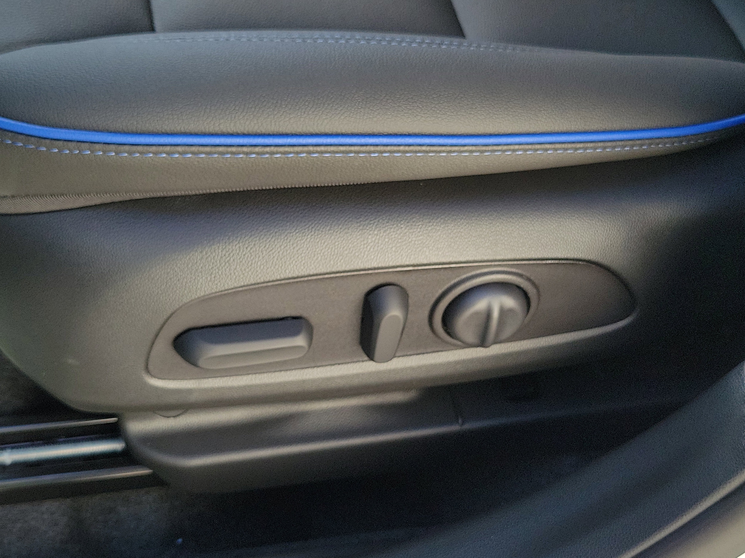 2026 Buick Envista Sport Touring - Photo 23