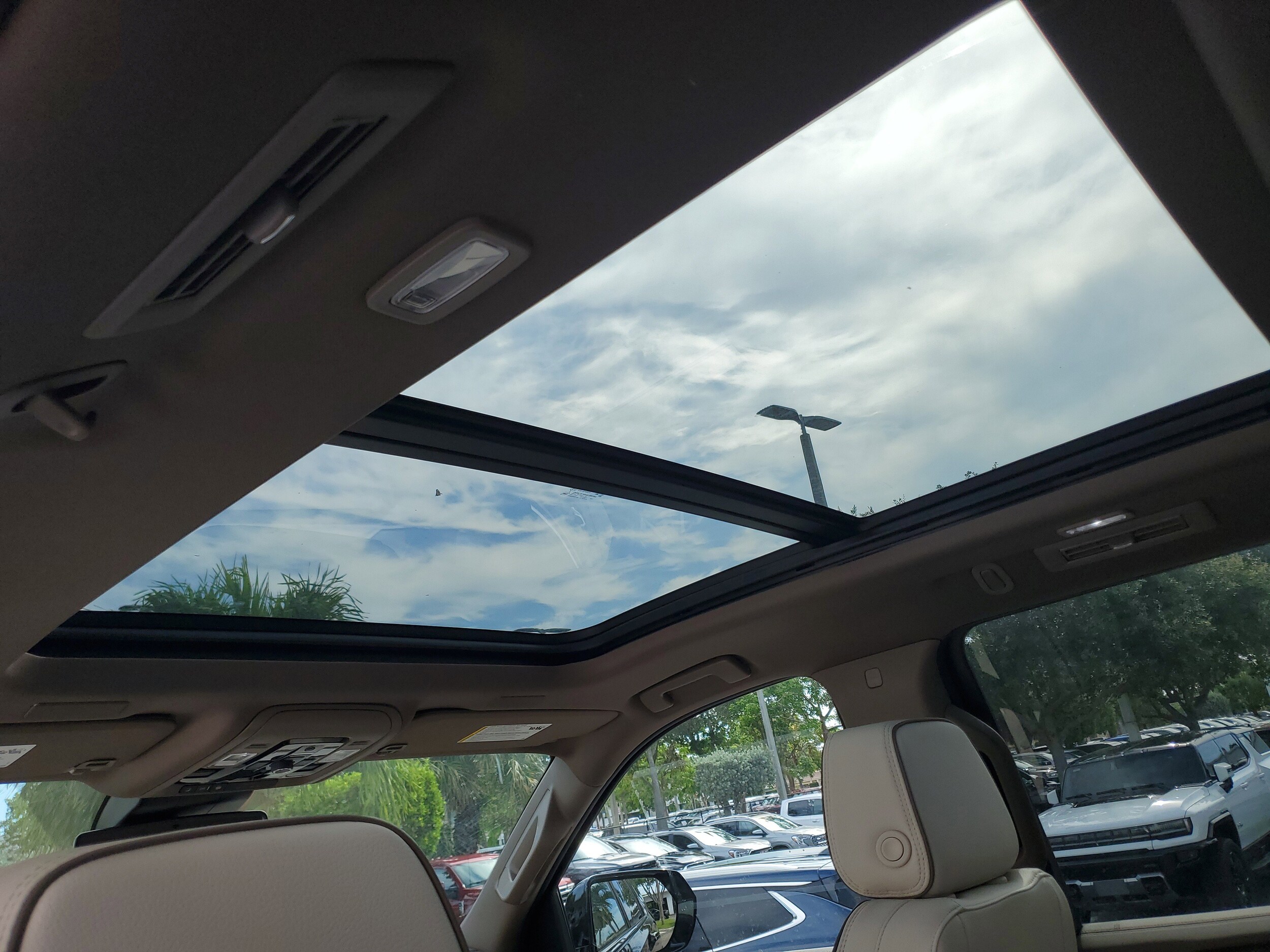 2026 GMC Yukon XL Denali - Photo 16