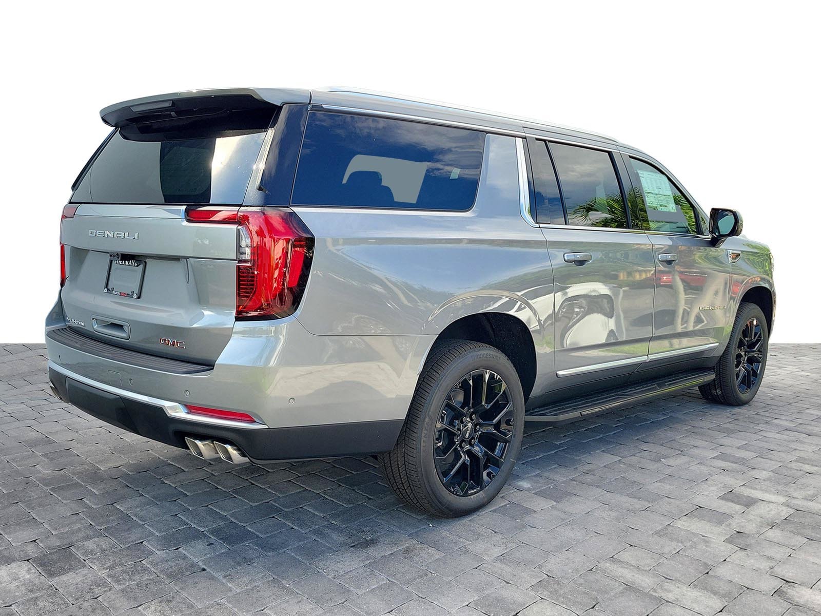 2026 GMC Yukon XL Denali - Photo 6