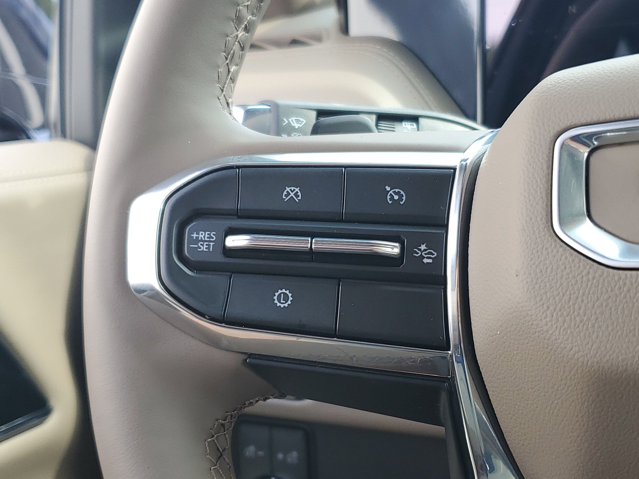 2026 GMC Yukon XL Denali - Photo 26