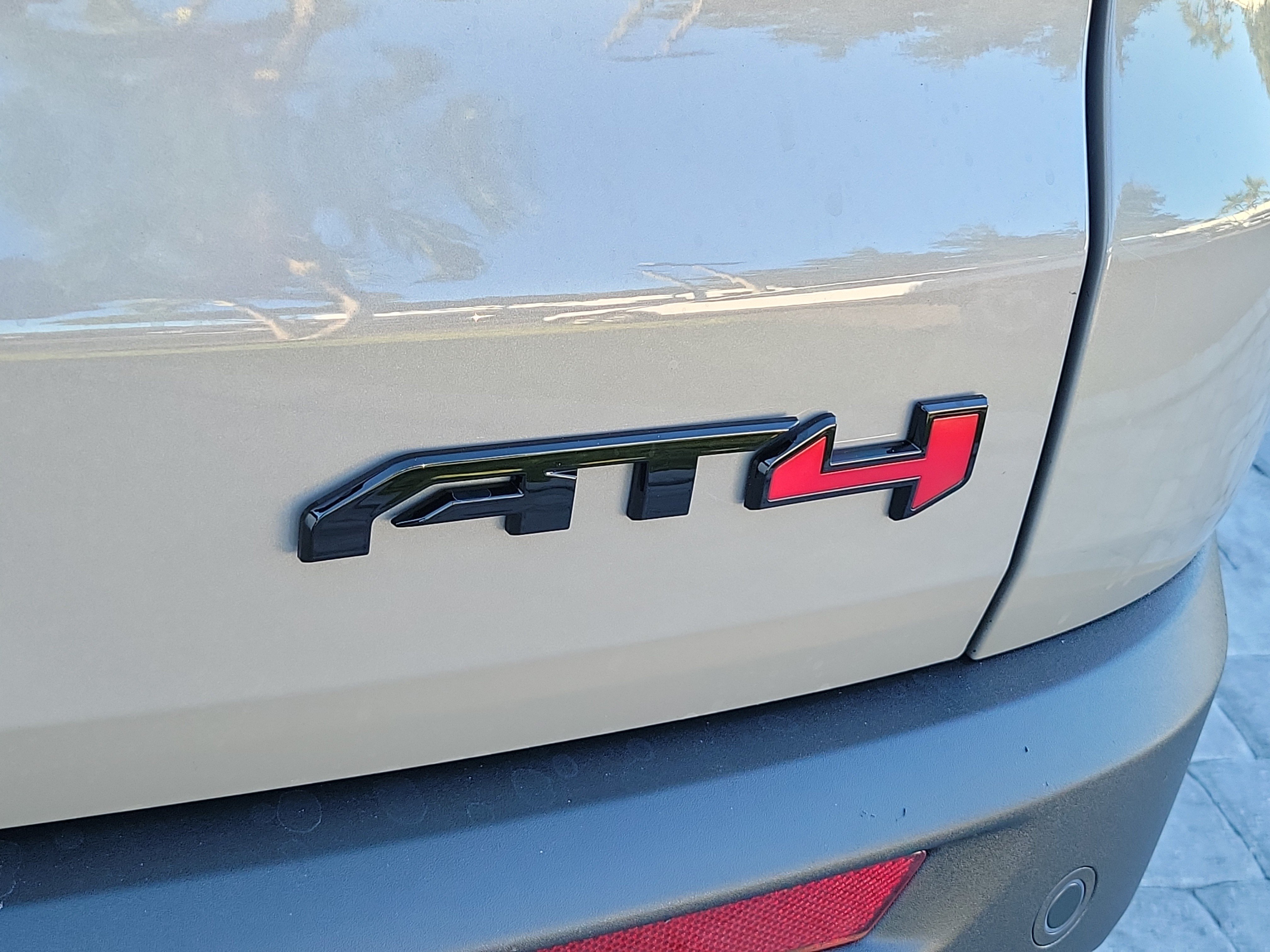 2027 GMC Acadia AT4 - Photo 7