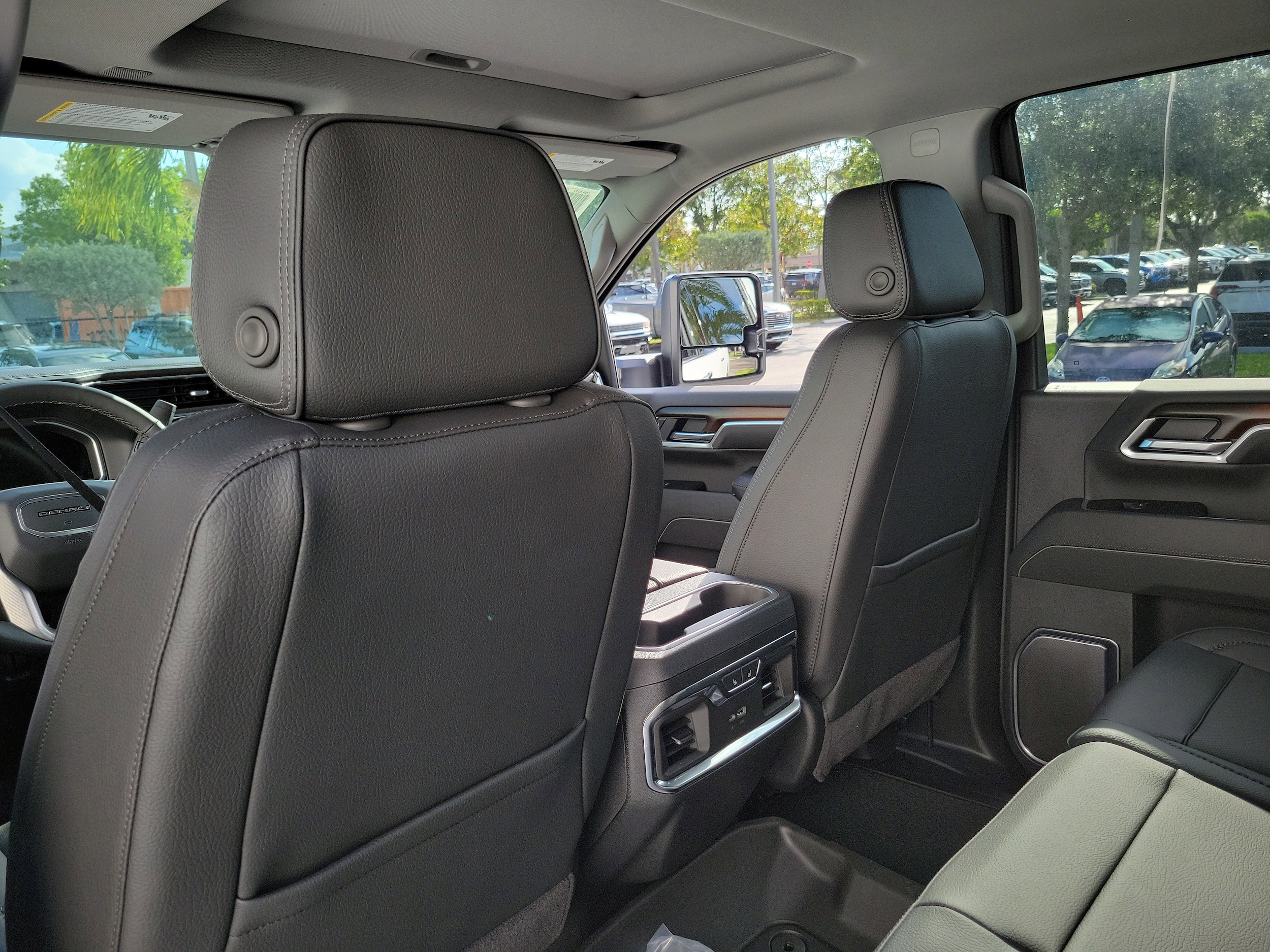 2026 GMC Sierra 2500HD Denali - Photo 14