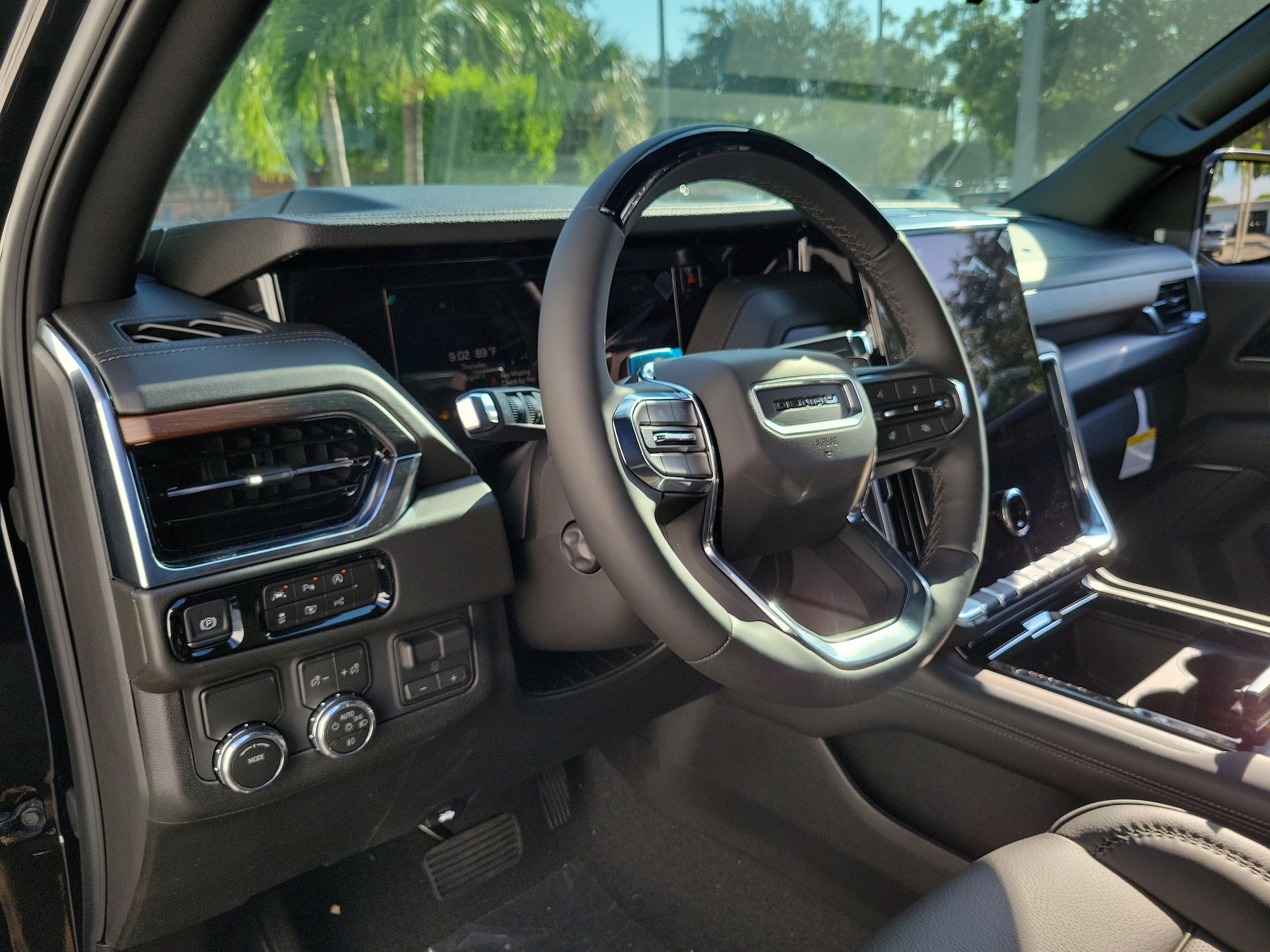 2026 GMC Yukon XL Denali - Photo 21