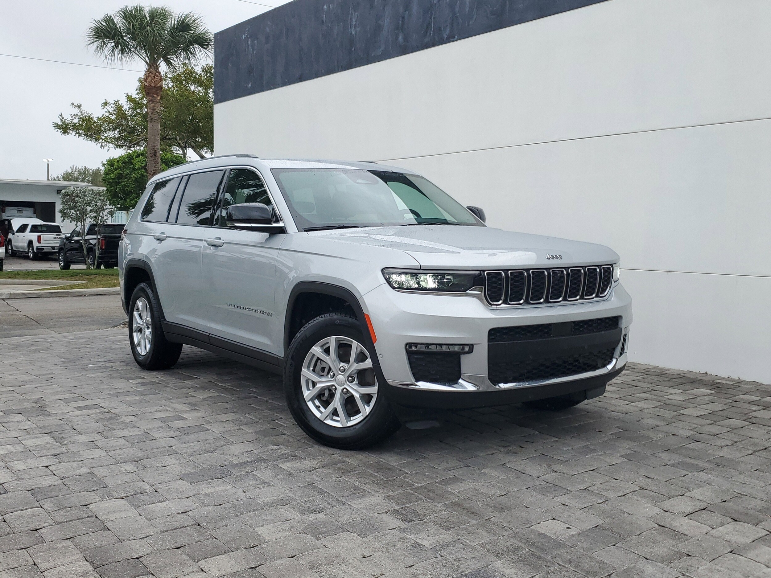 2024 Jeep Grand Cherokee L Limited's photo