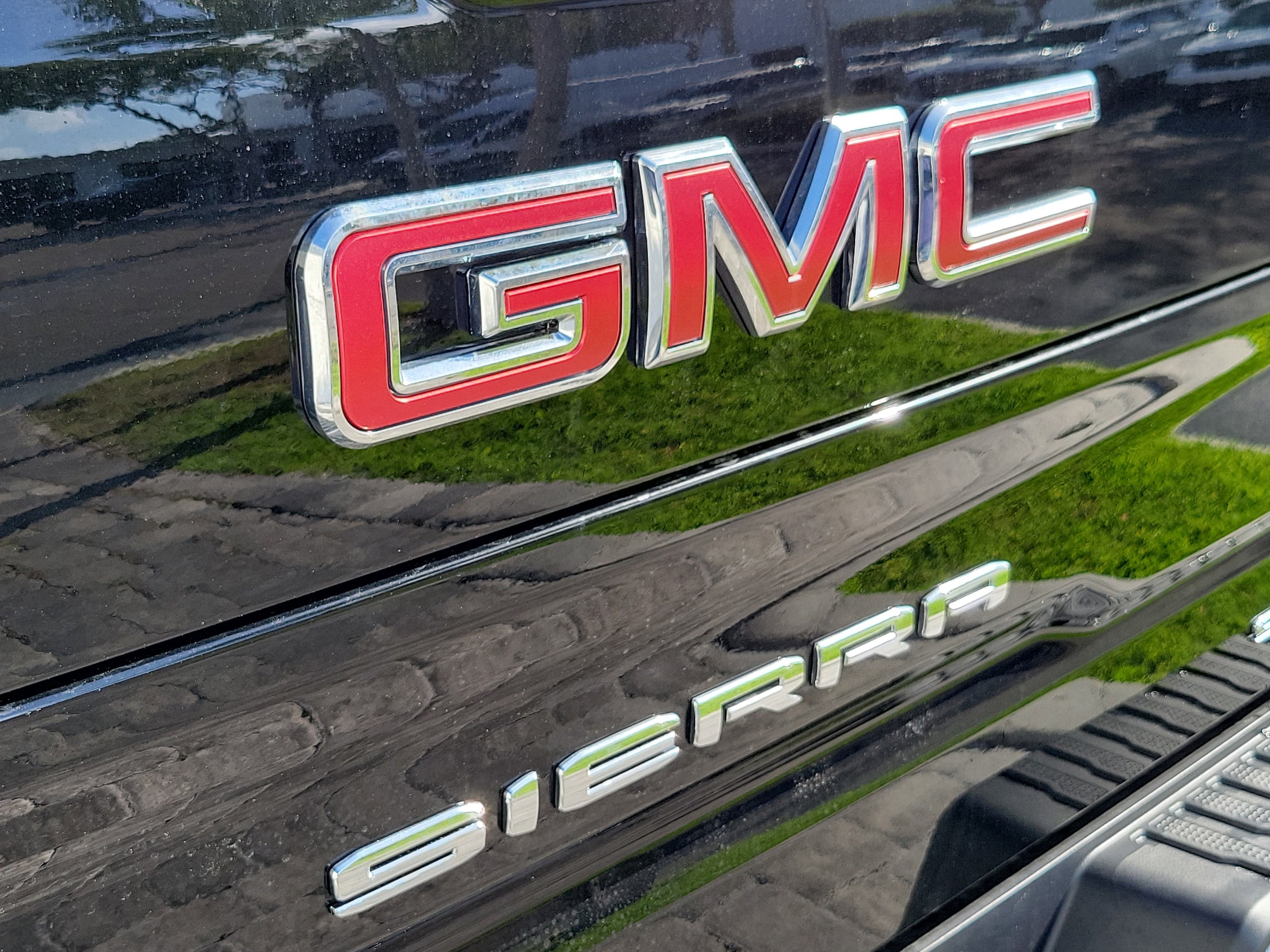 2026 GMC Sierra 1500 SLE - Photo 9
