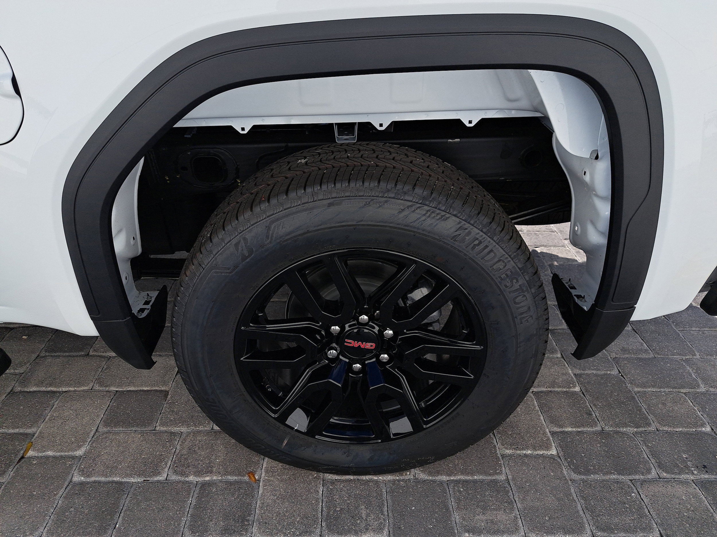 2025 GMC Sierra 1500 Elevation - Photo 10