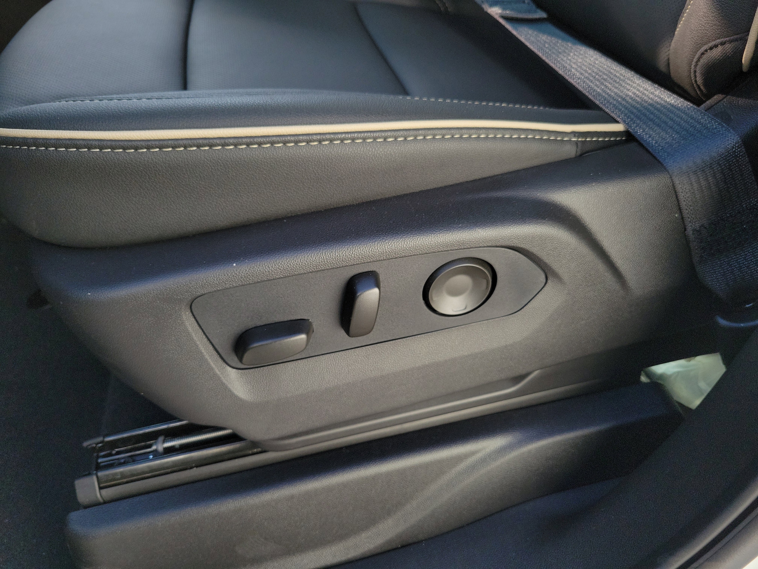 2026 GMC Yukon XL Elevation - Photo 24