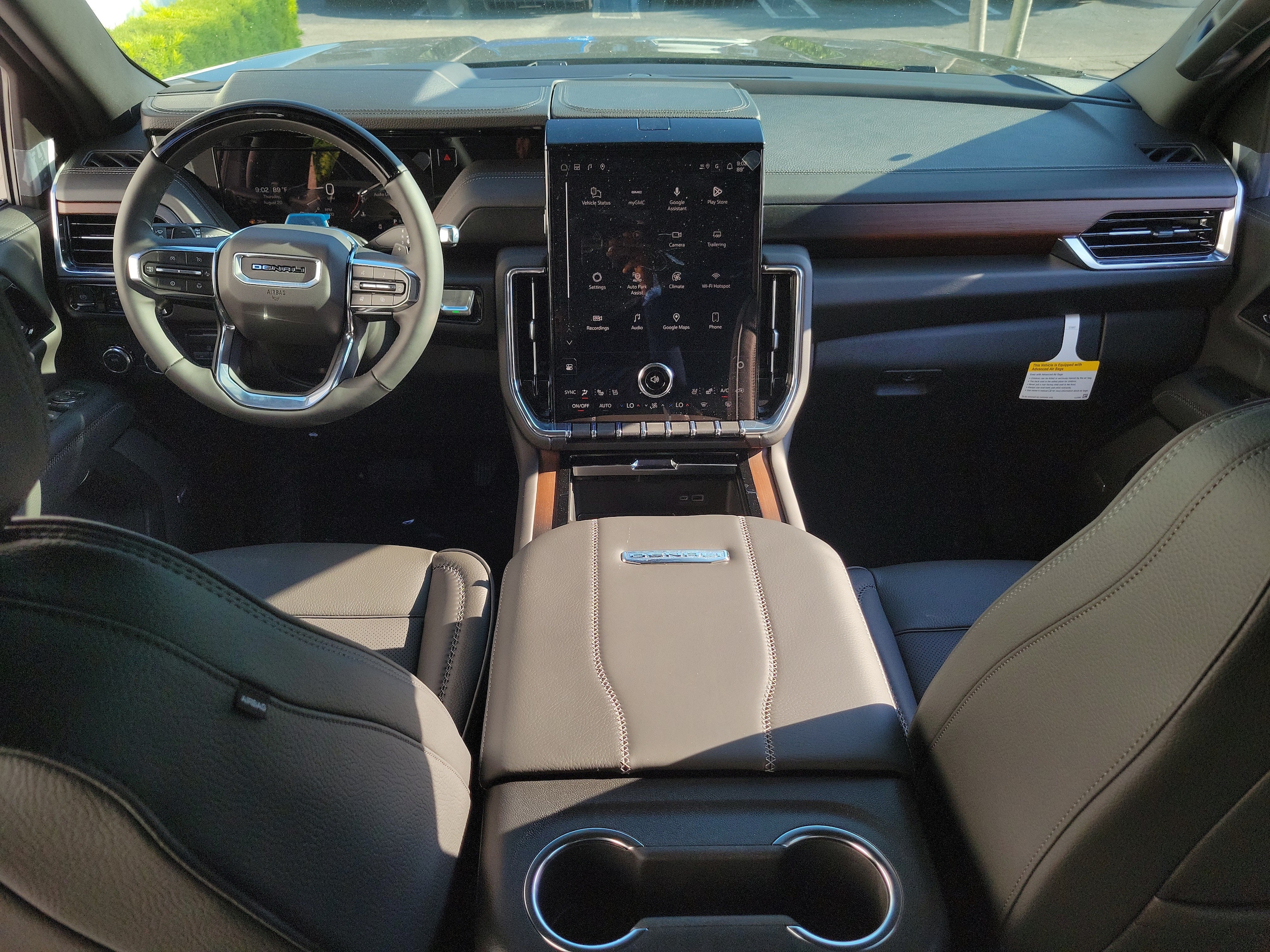 2026 GMC Yukon XL Denali - Photo 17