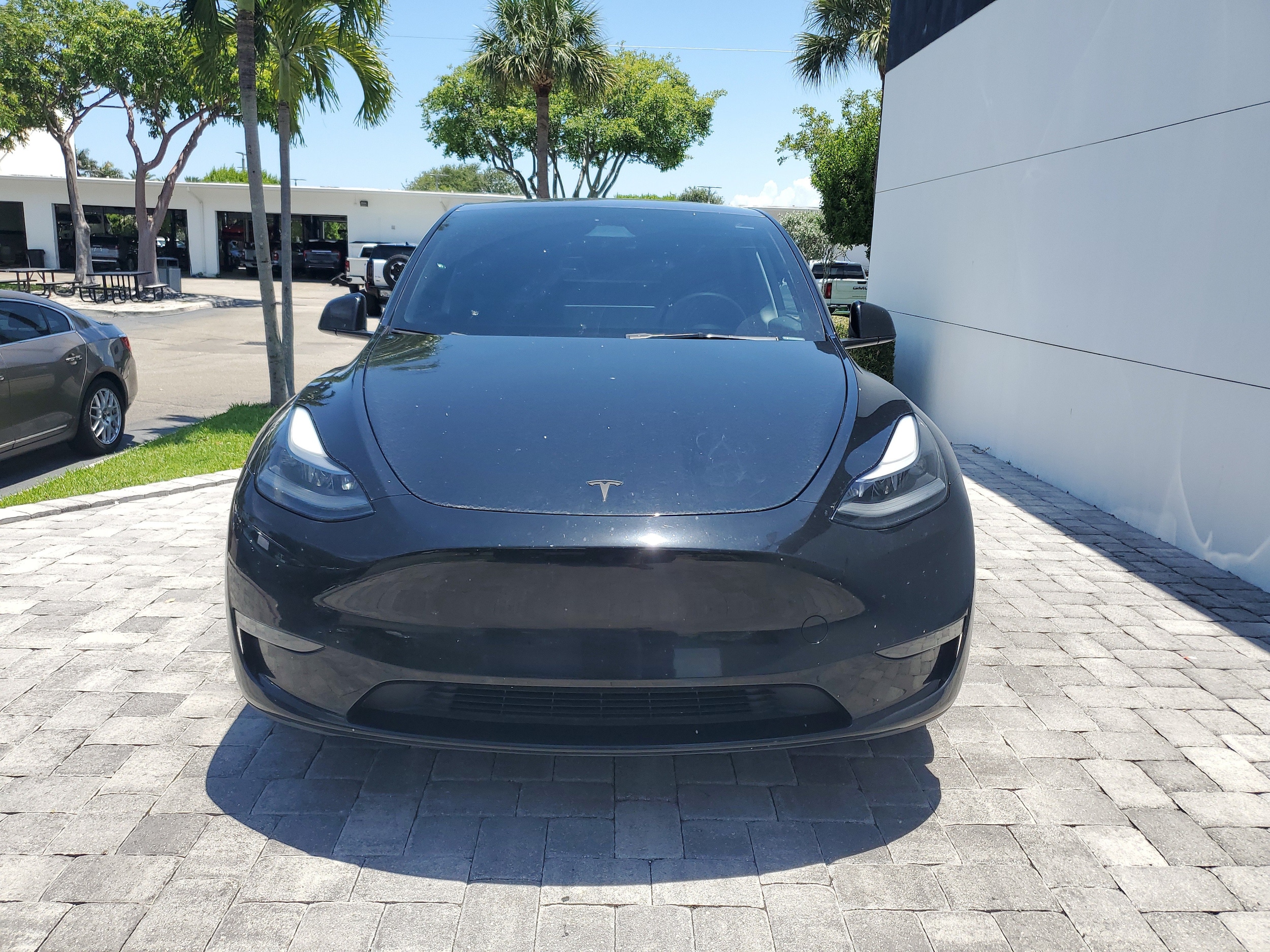 Used 2024 Tesla Model Y Long Range with VIN 7SAYGDEE8RA247551 for sale in Delray Beach, FL