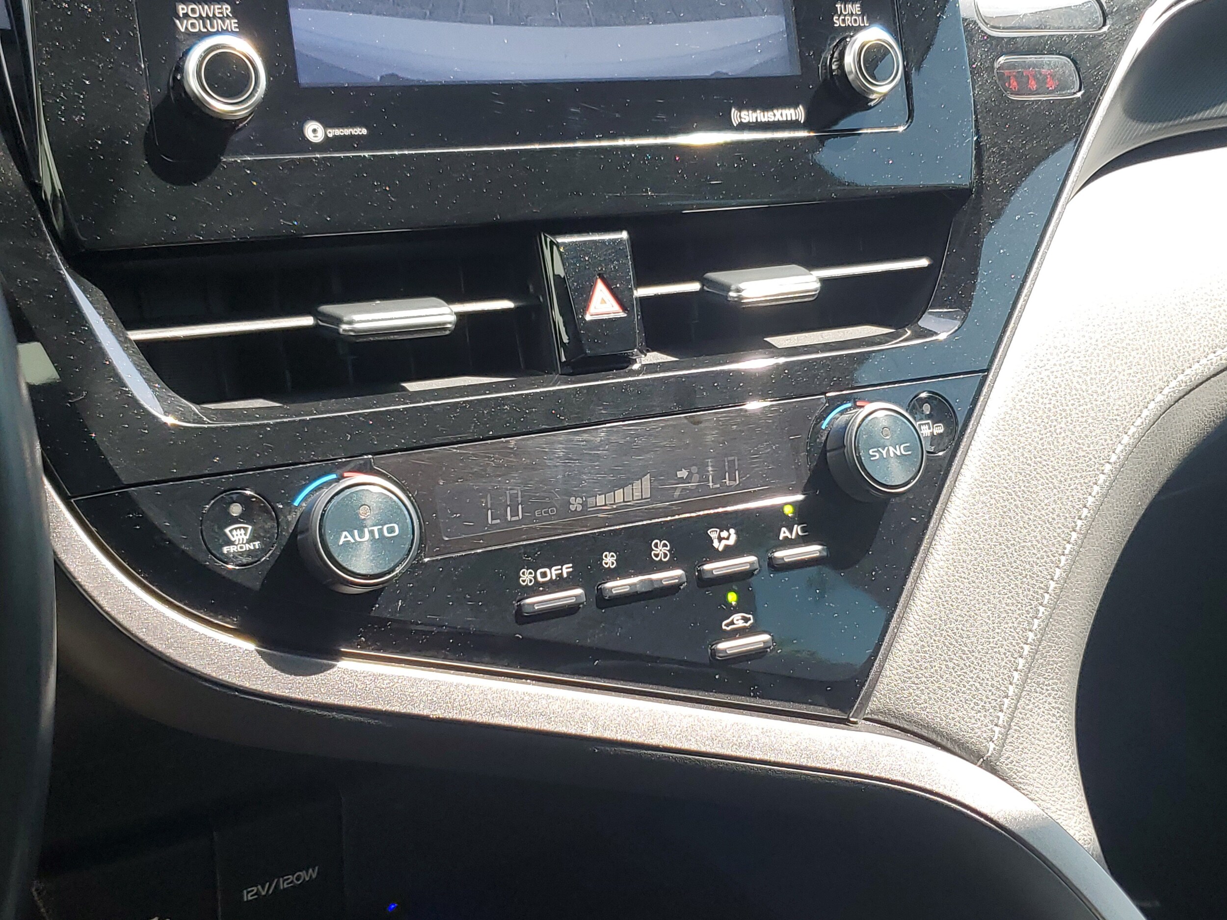 2023 Toyota Camry SE - Photo 27