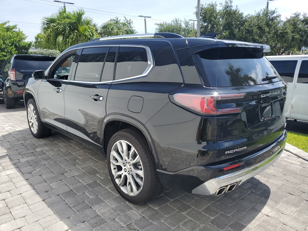 Used 2024 GMC Acadia Denali SUV