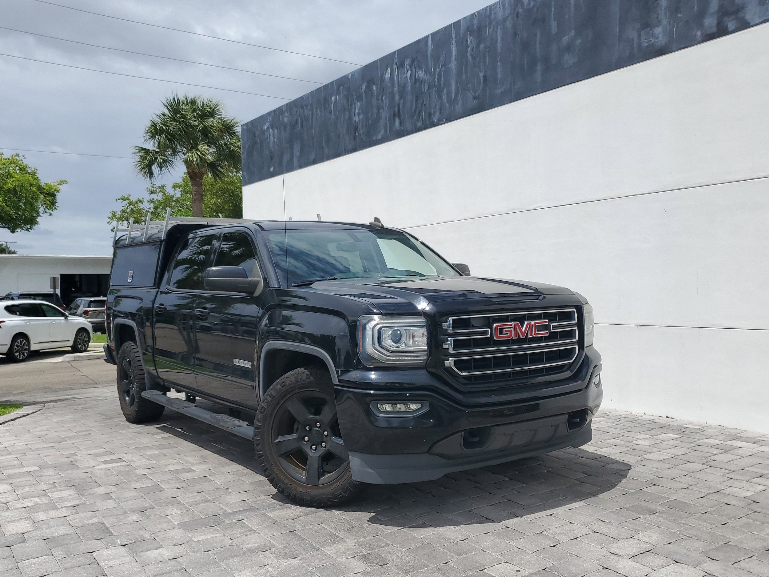 2017 GMC Sierra 2WD Crew Cab Short Box SLE's photo