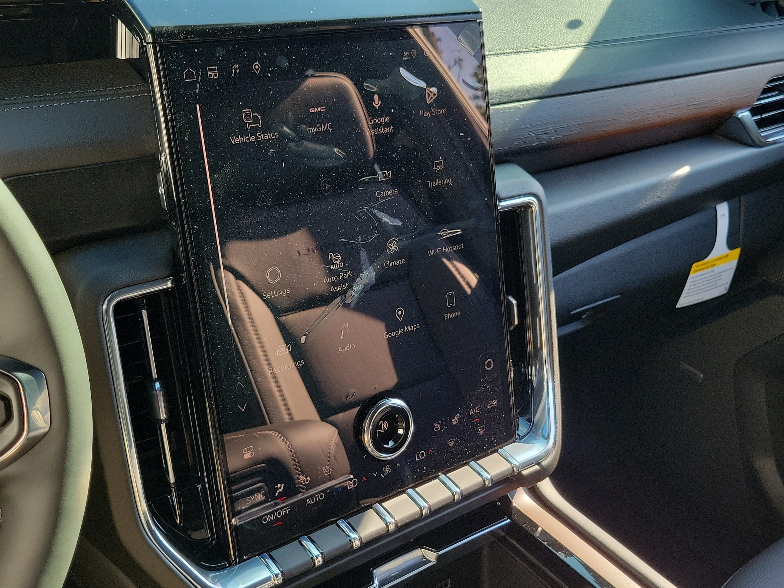 2026 GMC Yukon XL Denali - Photo 29