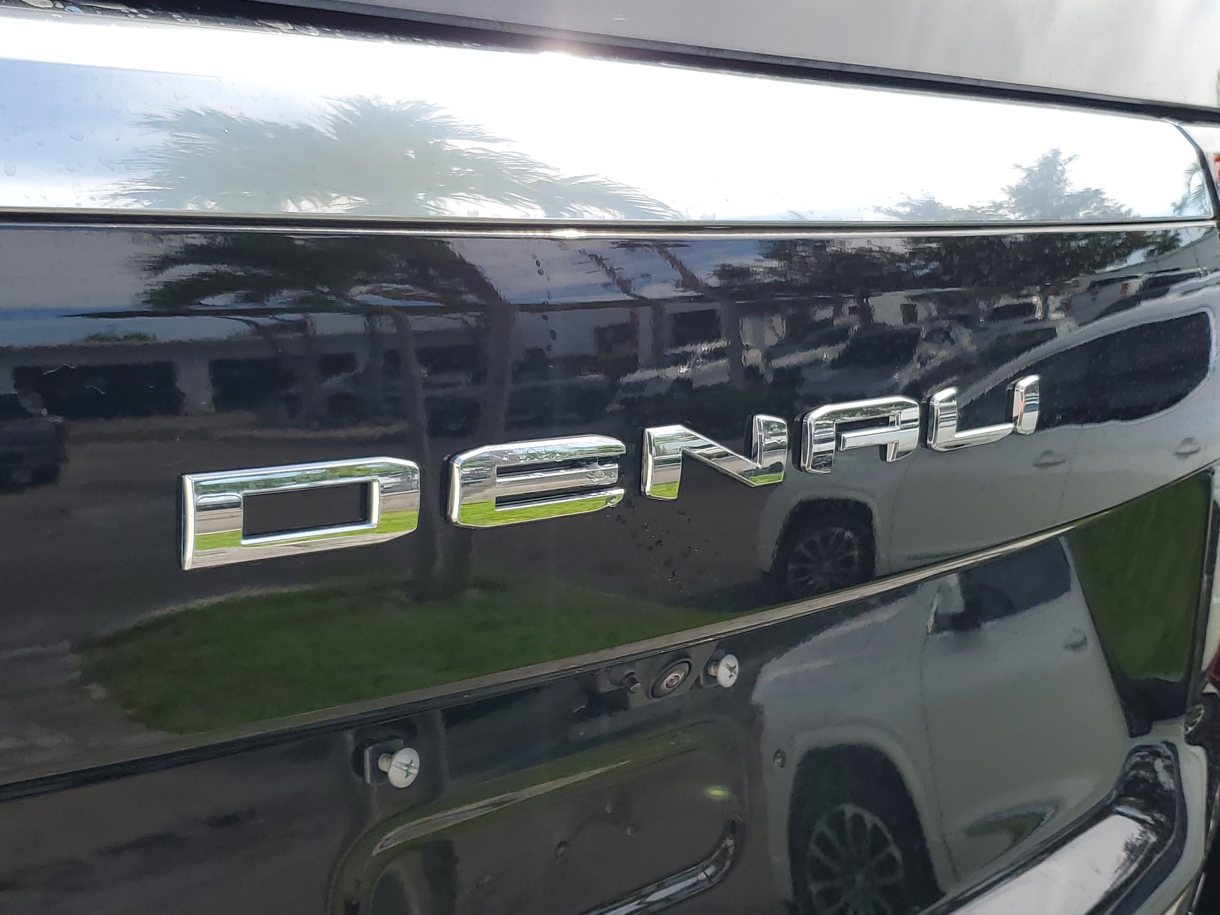2026 GMC Yukon XL Denali - Photo 9