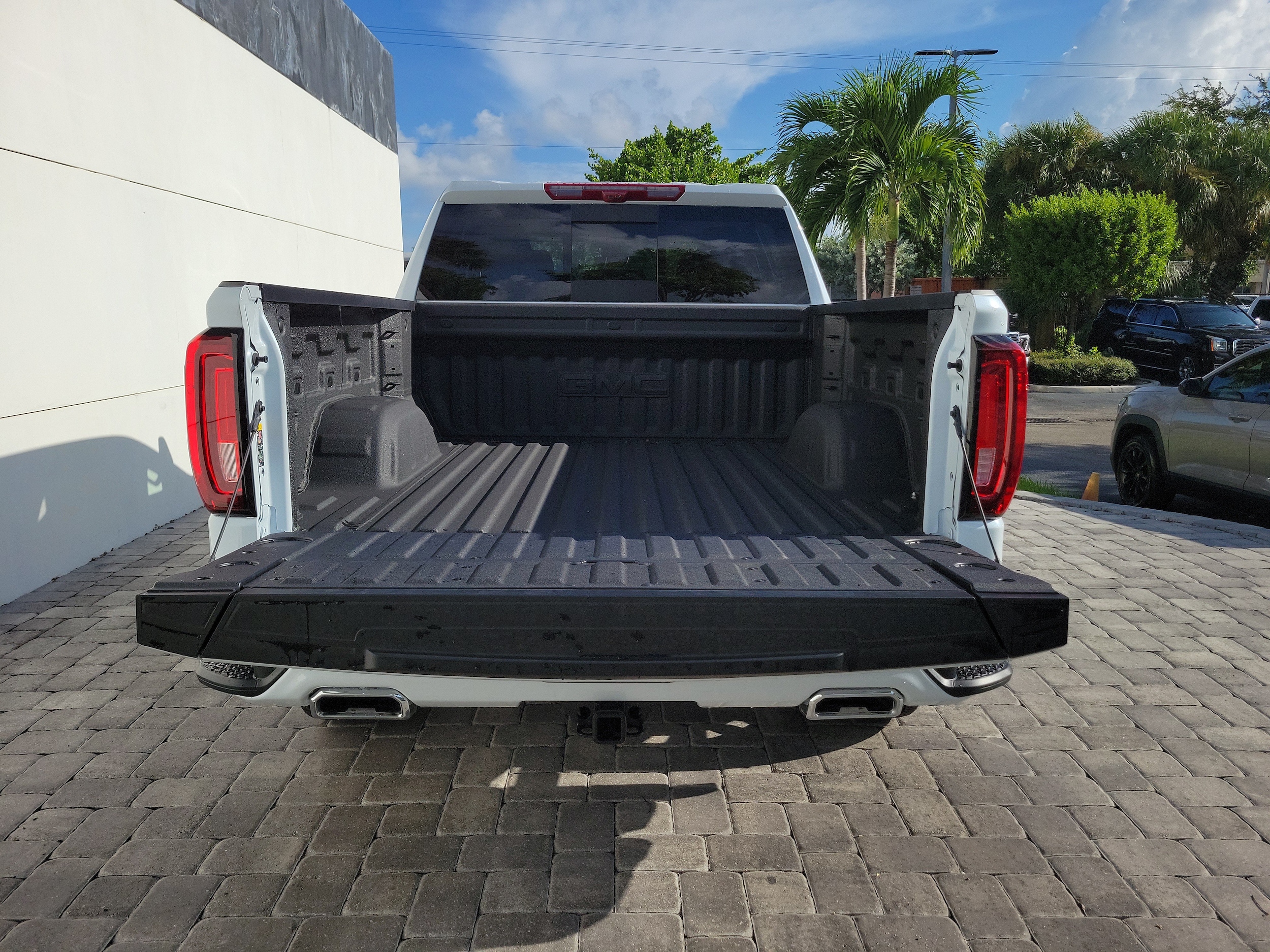 2026 GMC Sierra 1500 Denali - Photo 10