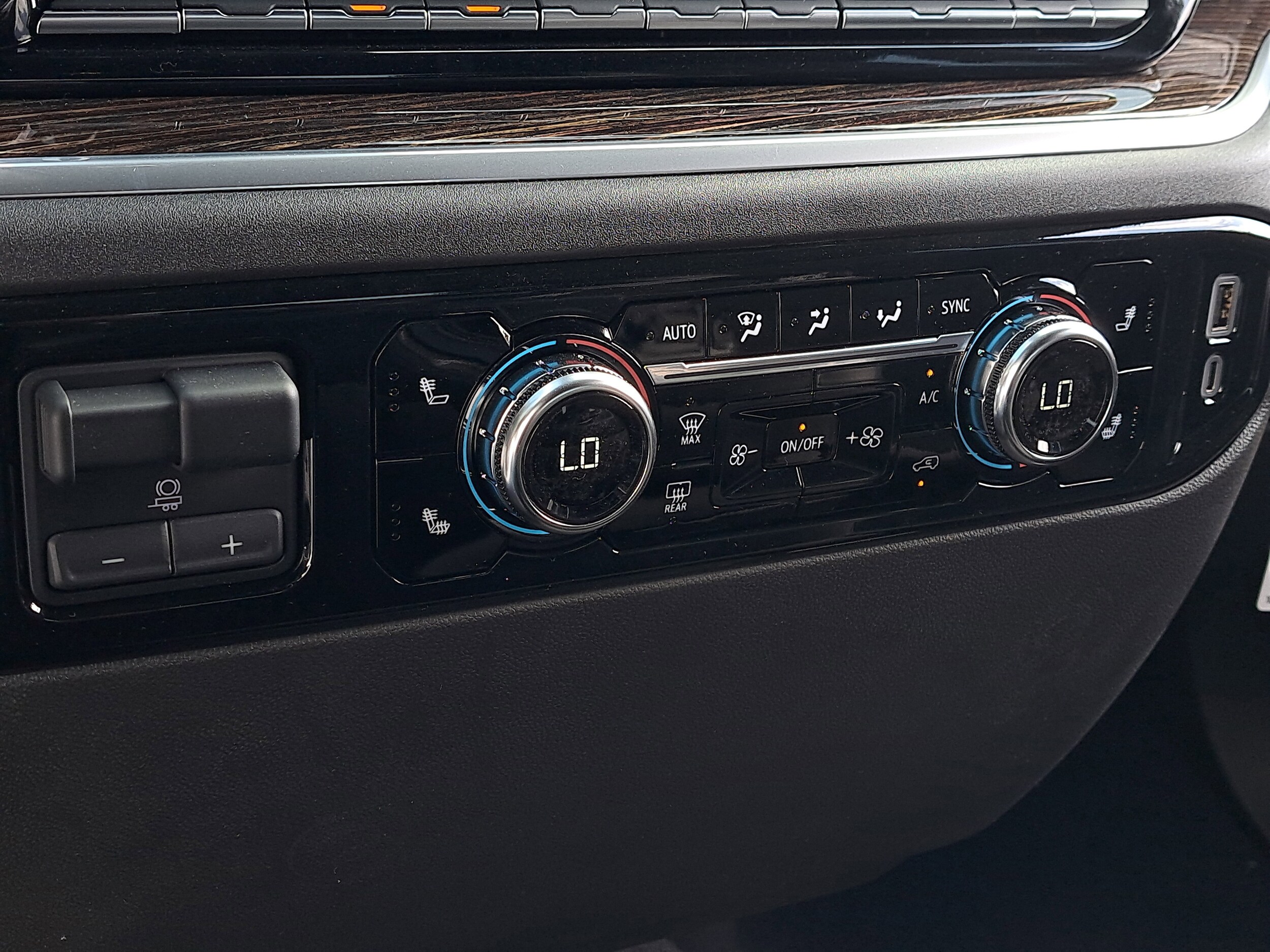 2025 GMC Sierra 1500 Elevation - Photo 29