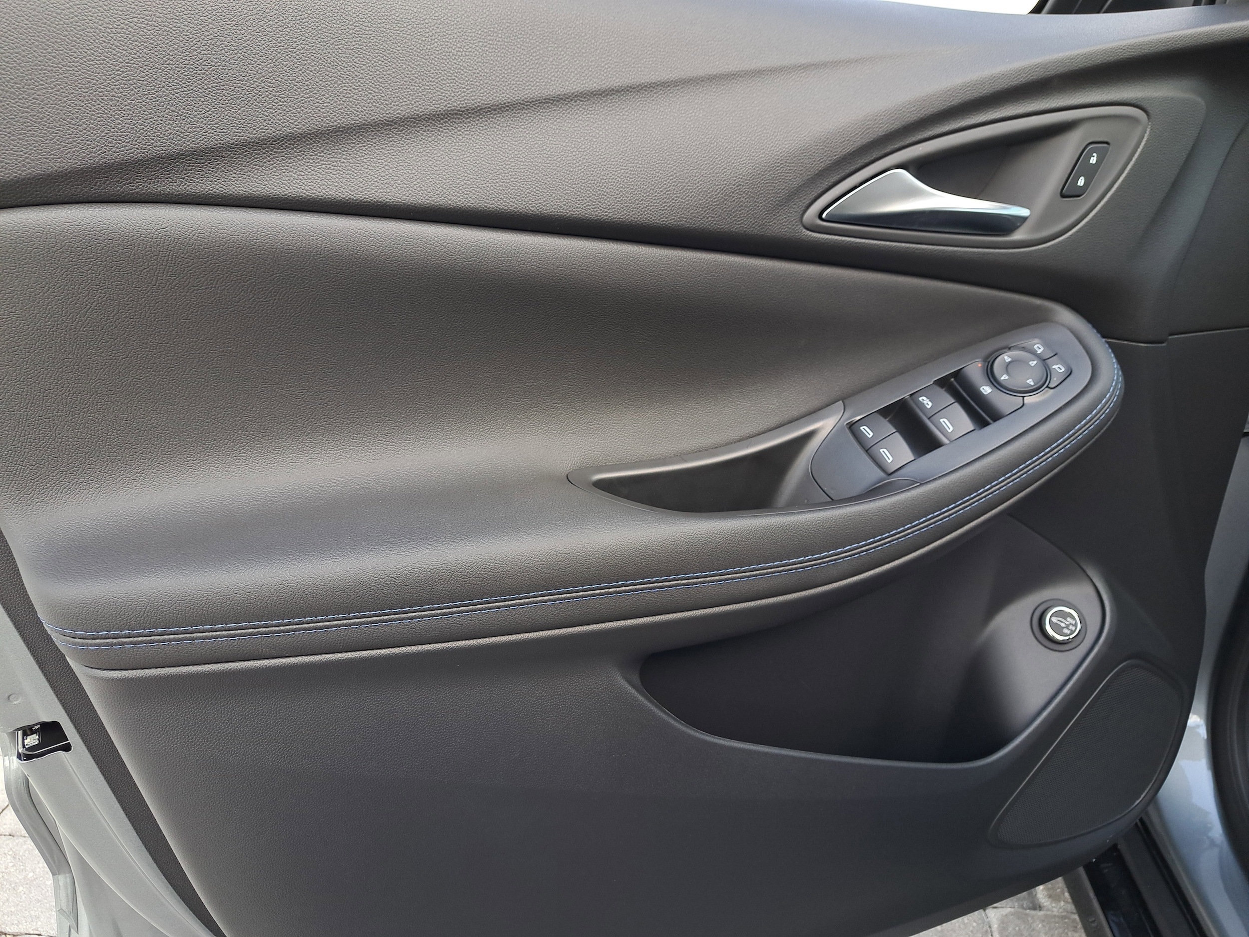 2026 Buick Encore GX Sport Touring - Photo 17