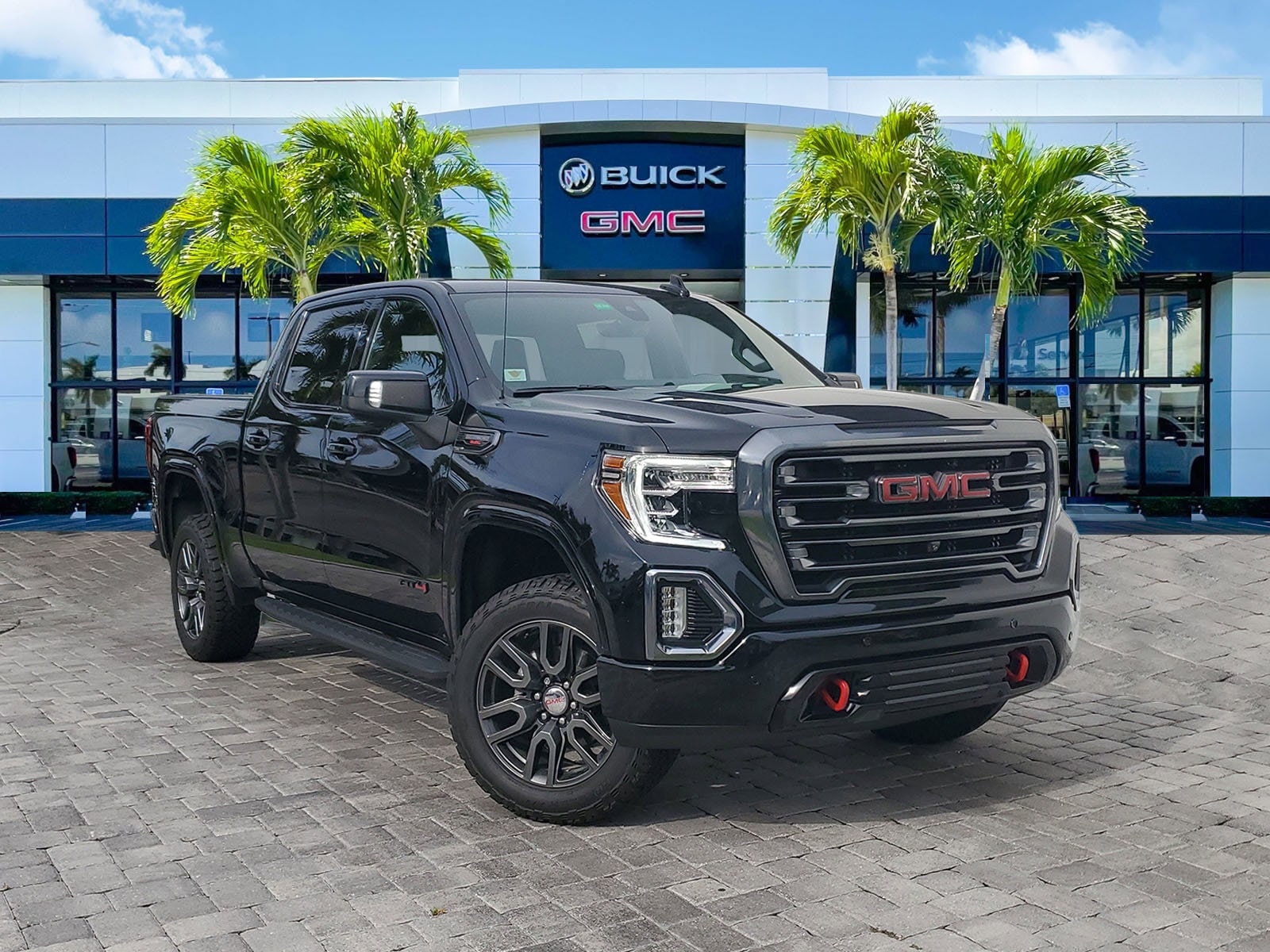 2022 GMC Sierra 4WD Crew Cab Short Box AT4's photo